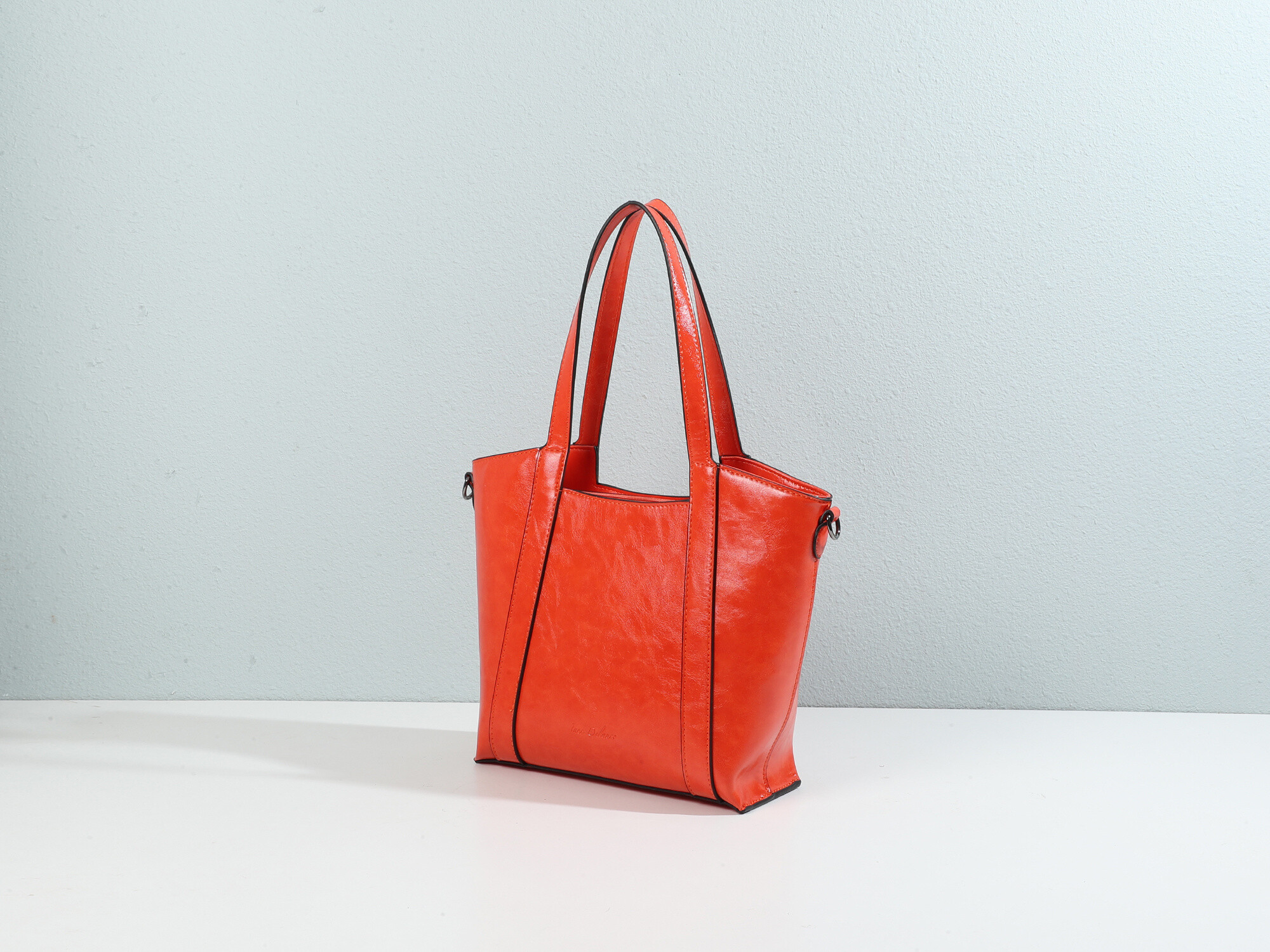 Wholesaler Ines Delaure - Zipped tote worn shoulder or crossed