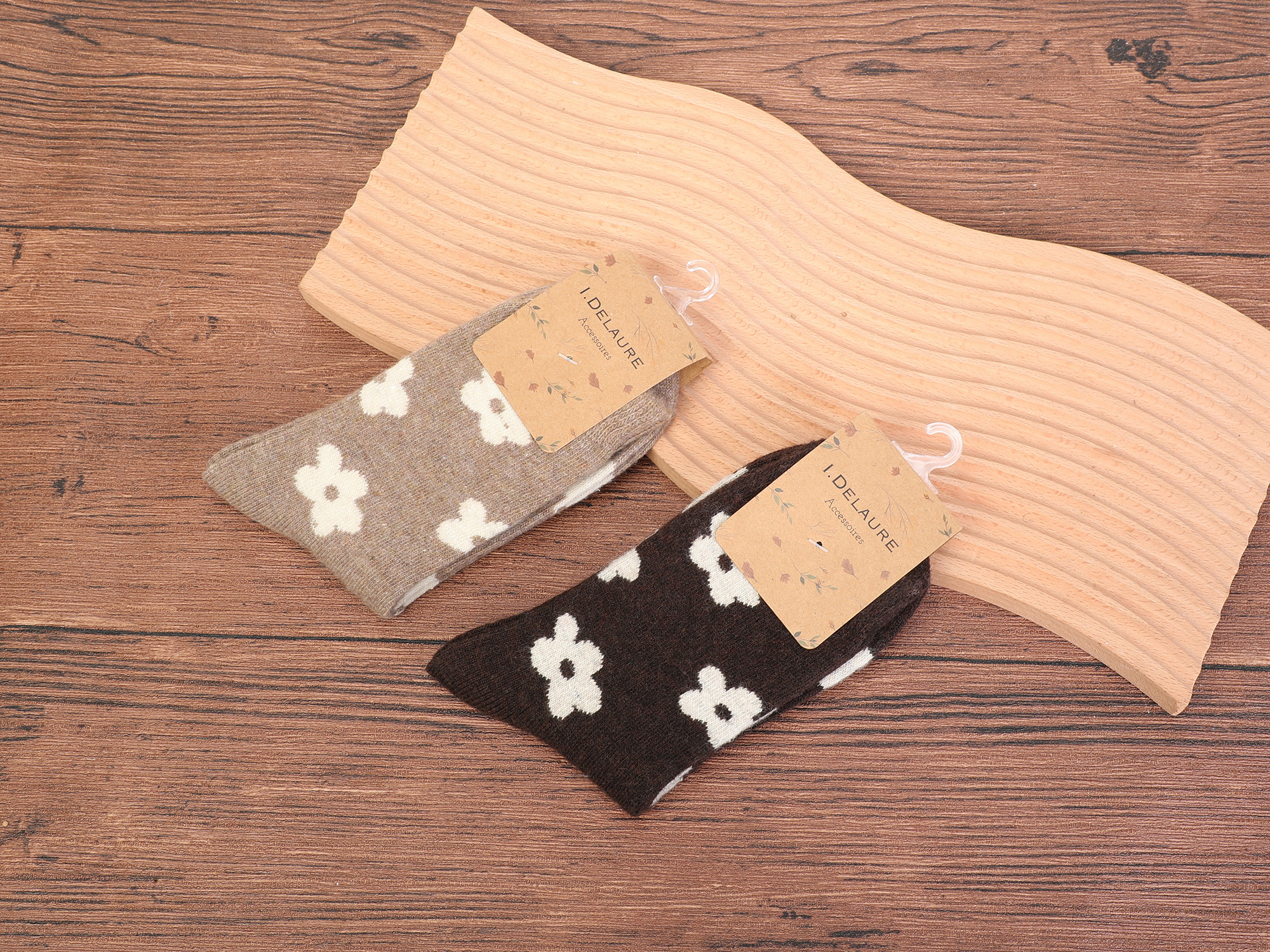 Grossiste Ines Delaure - Chaussettes épaisses pour femme, motif fleurs