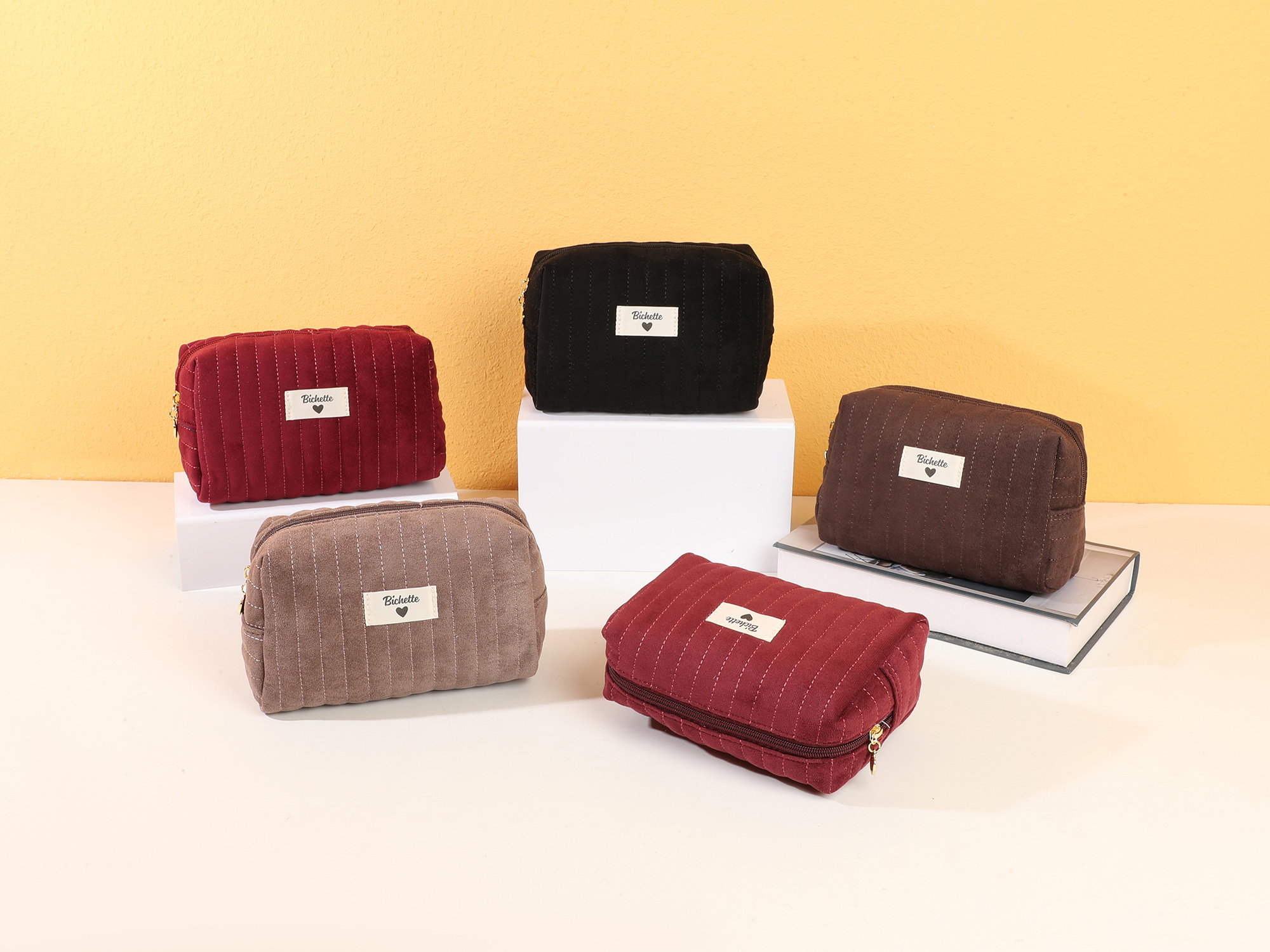 Wholesaler Ines Delaure - Bichette Faux Suede Pouch