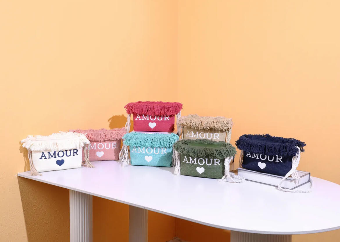 Wholesaler Ines Delaure - Zipped pocket "Love"