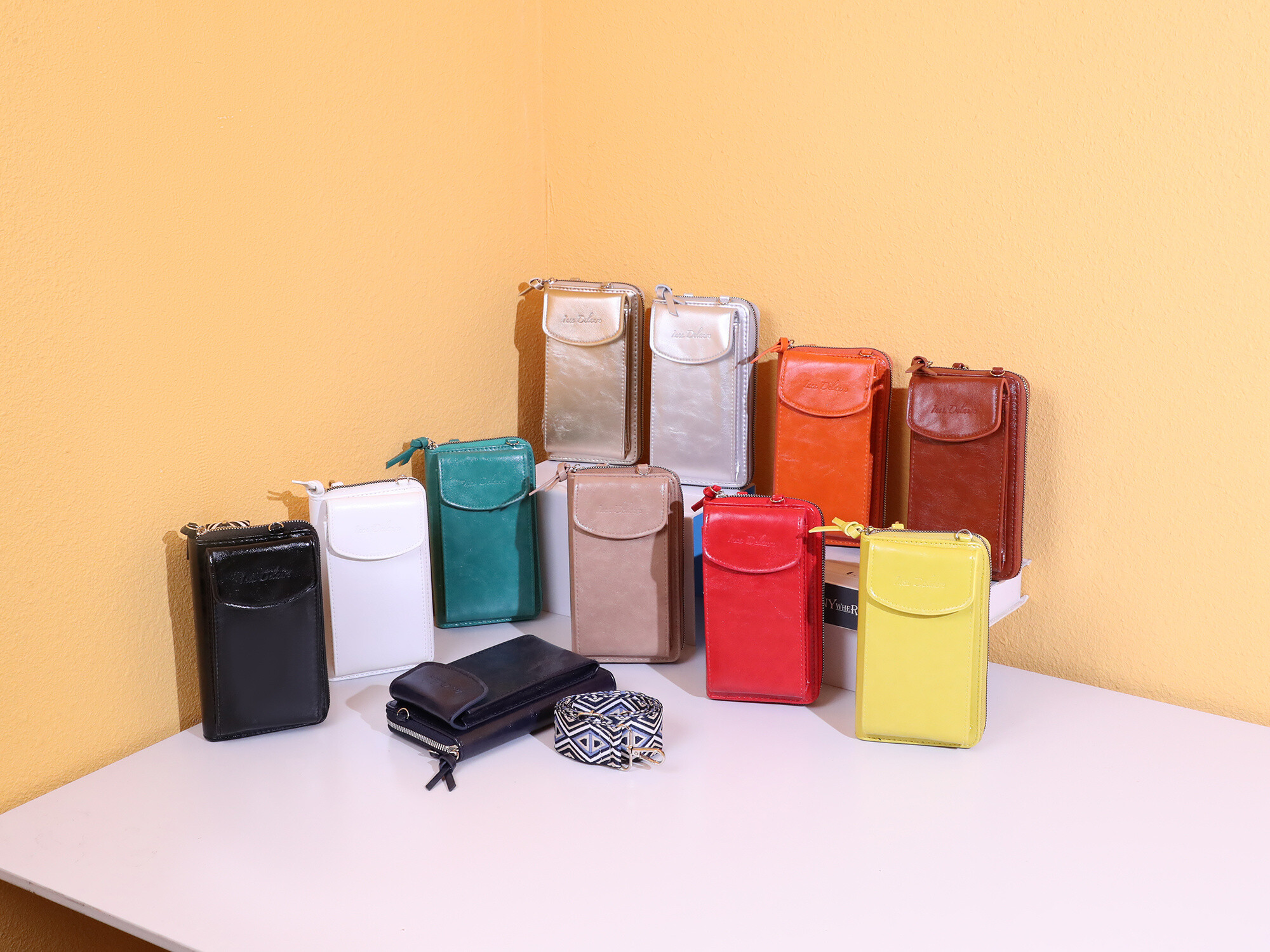 Mayorista Ines Delaure - Bolsillo para el teléfono, 2 correas para los hombros