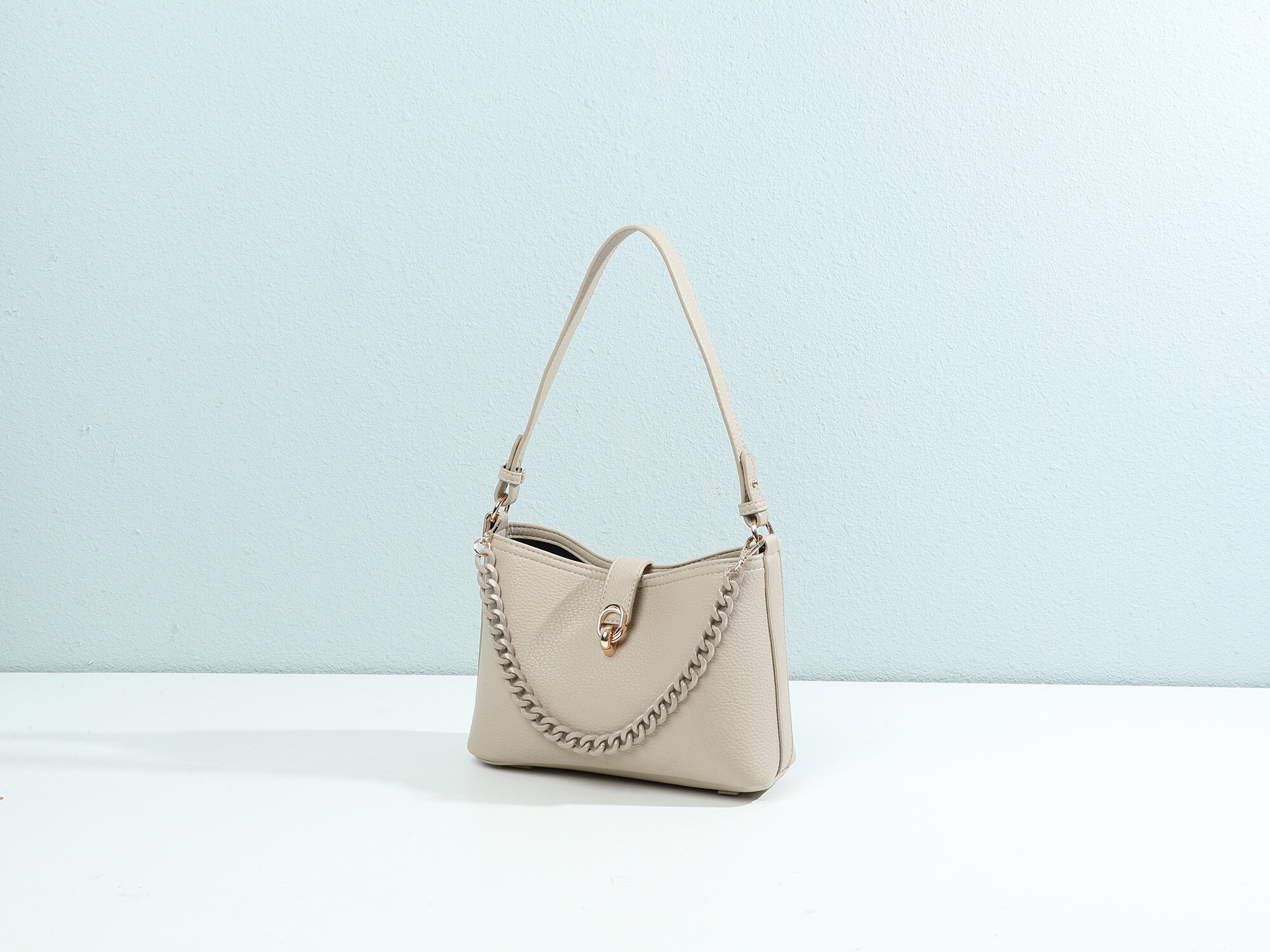 Wholesaler Ines Delaure - Small bag with chain detail