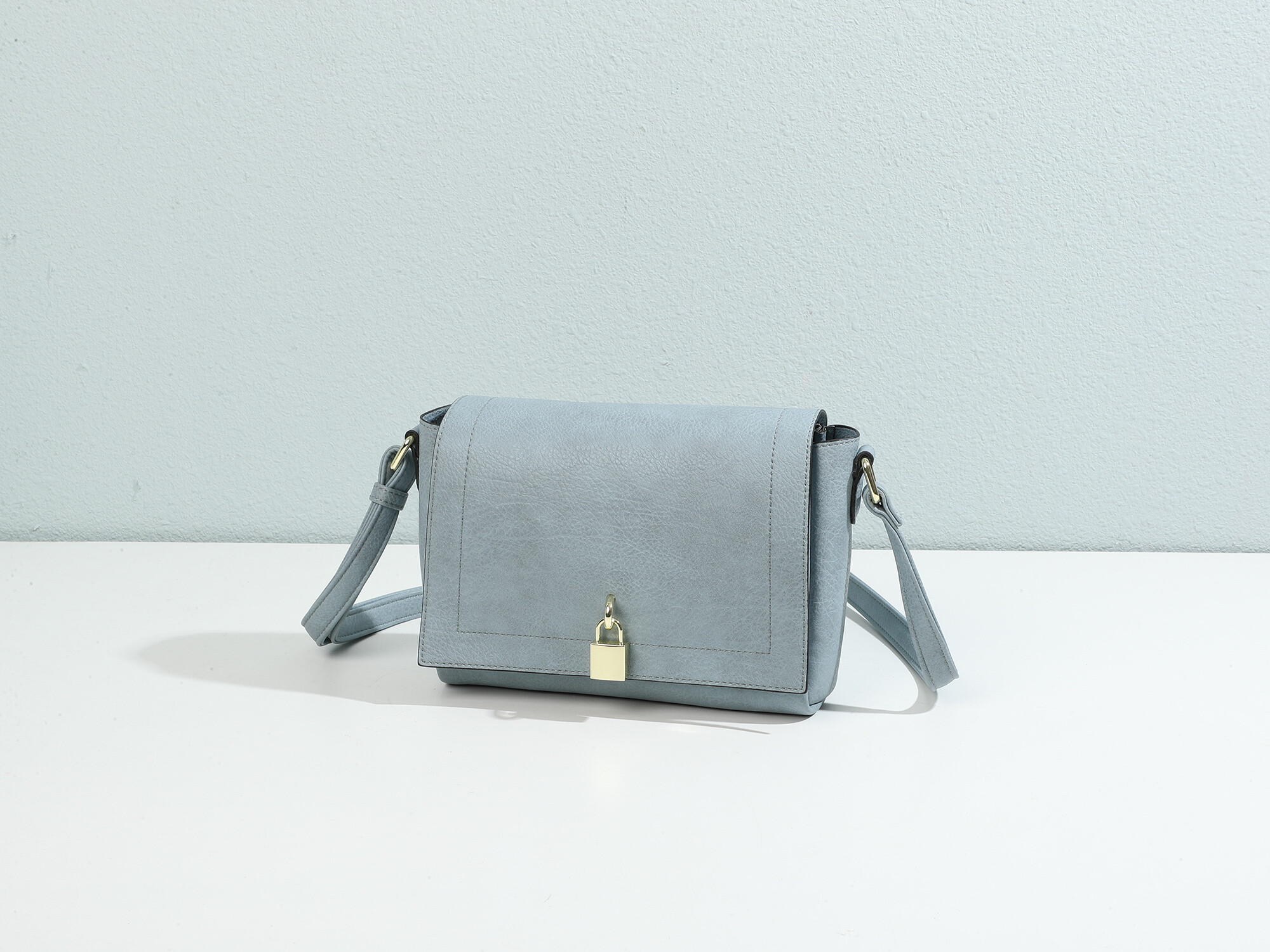 Wholesaler Ines Delaure - Dutch bag with Detail Cadenas