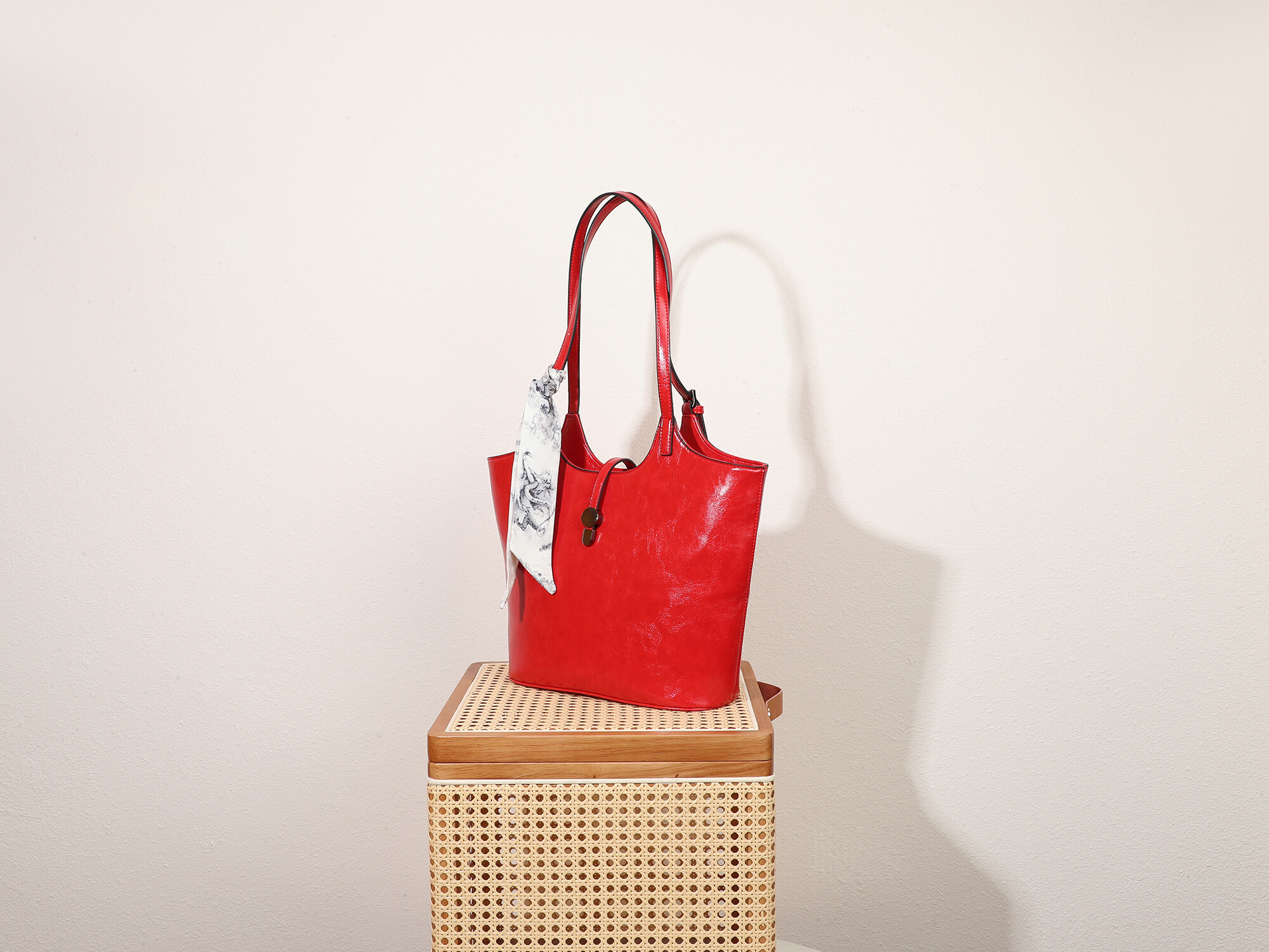 Wholesaler Ines Delaure - Shoulder bag, scarf on handle