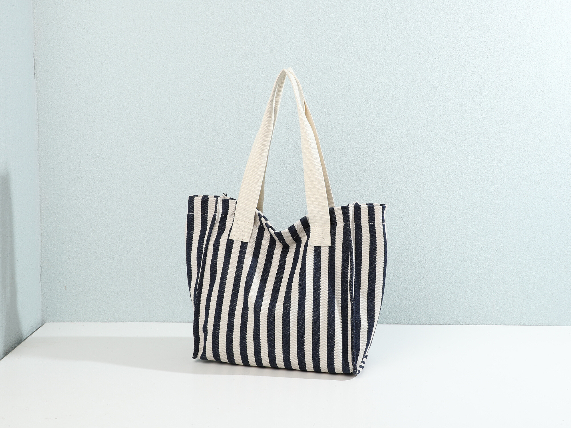 Wholesaler Ines Delaure - Zipped shopping bag