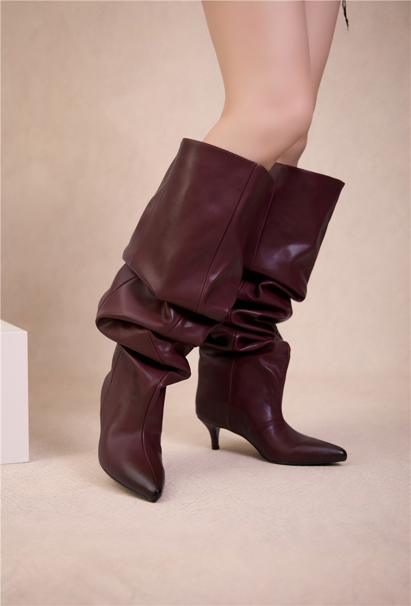 Grossiste Inia. - Bottes slouchy à talon kitten en similicuir