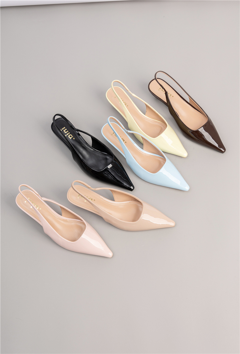 Wholesaler Inia. - Low-heel patent leather slingback pumps
