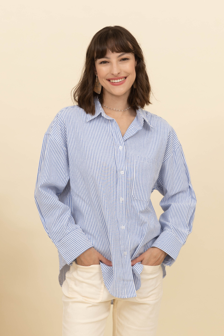 Grossista Inspiration Studio - Camicia a righe blu e bianche