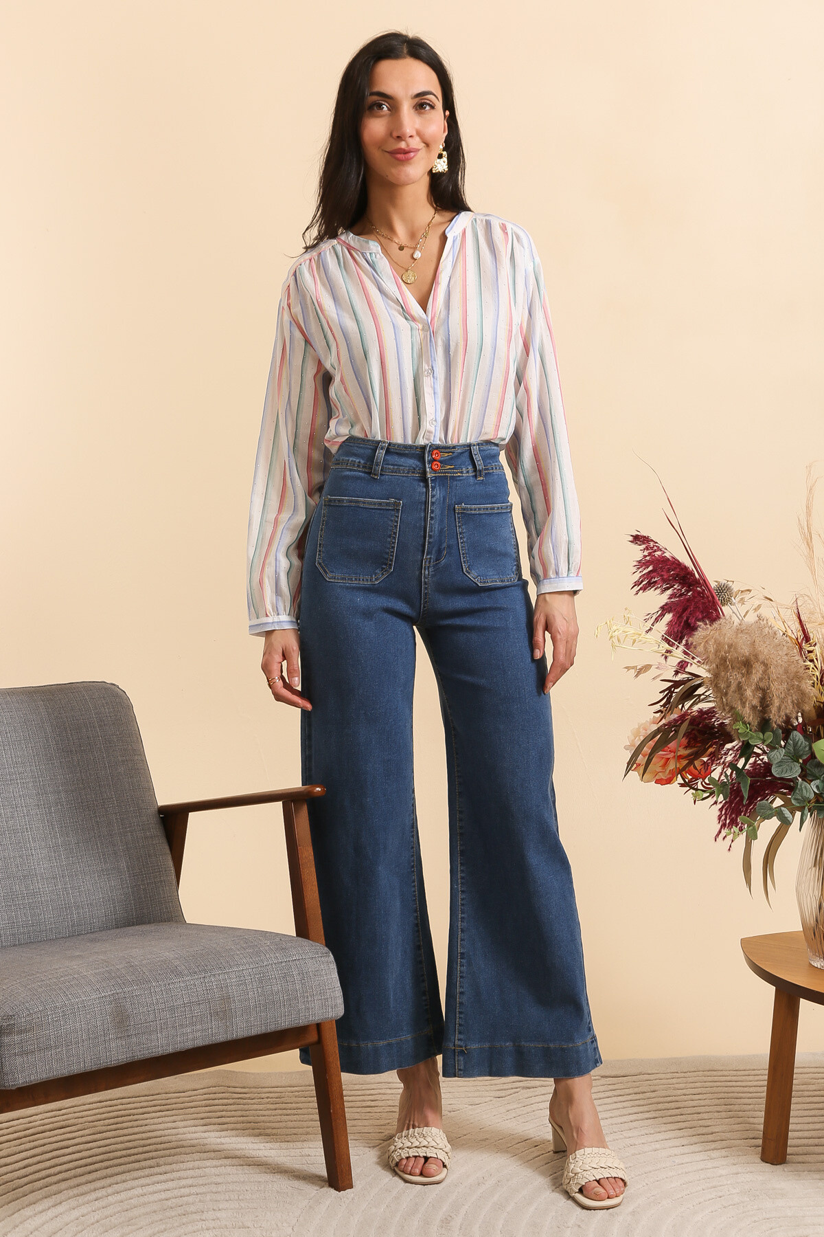 Wholesaler Inspiration Studio - Lightweight cotton shirt with pastel stripes and sparkling details.