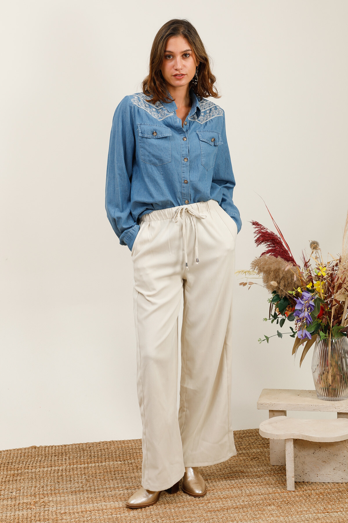Mayorista Inspiration Studio - 🧡Camisa de Denim Bordada – Estilo Boho Chic🧡
