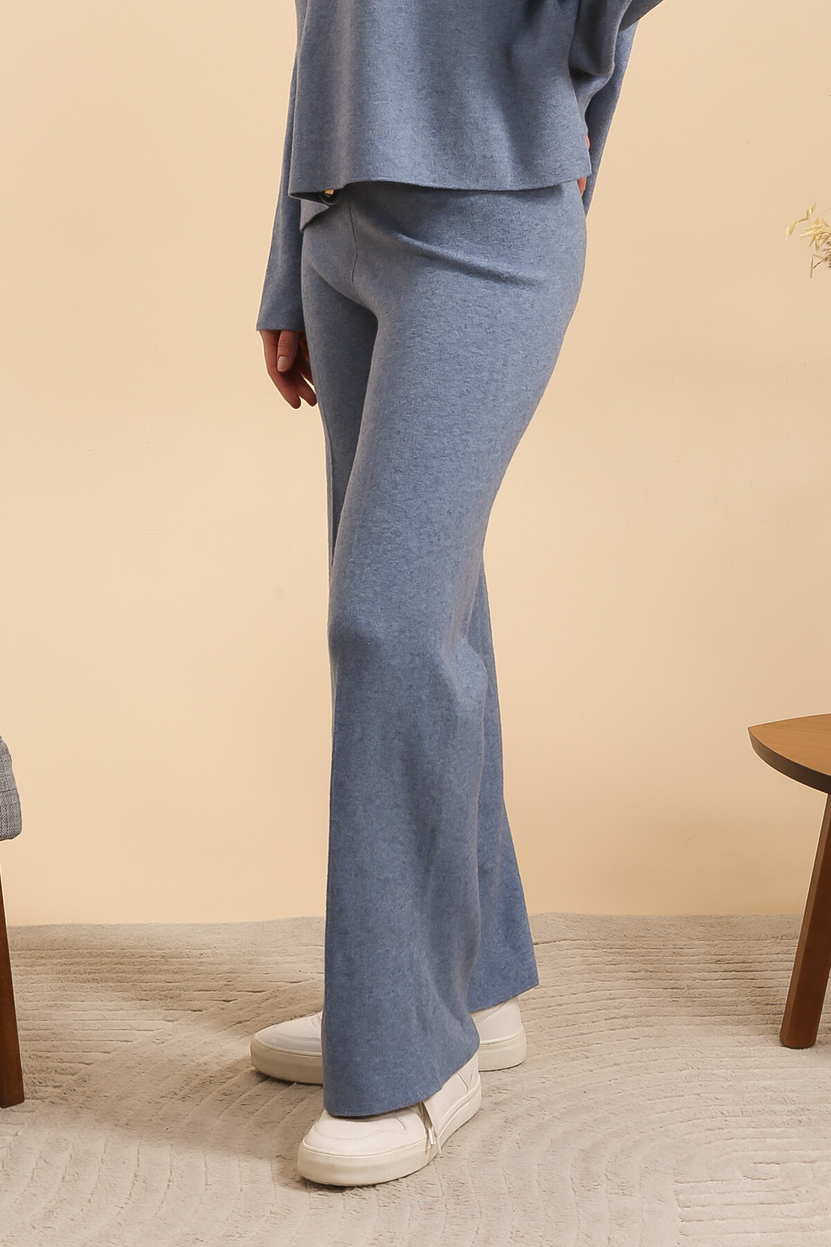 Wholesaler Inspiration Studio - Wide-cut viscose pants with drawstring and back pocket