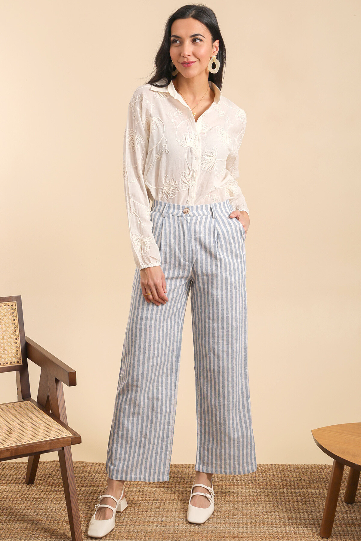 Wholesaler Inspiration Studio - Striped cotton pants.