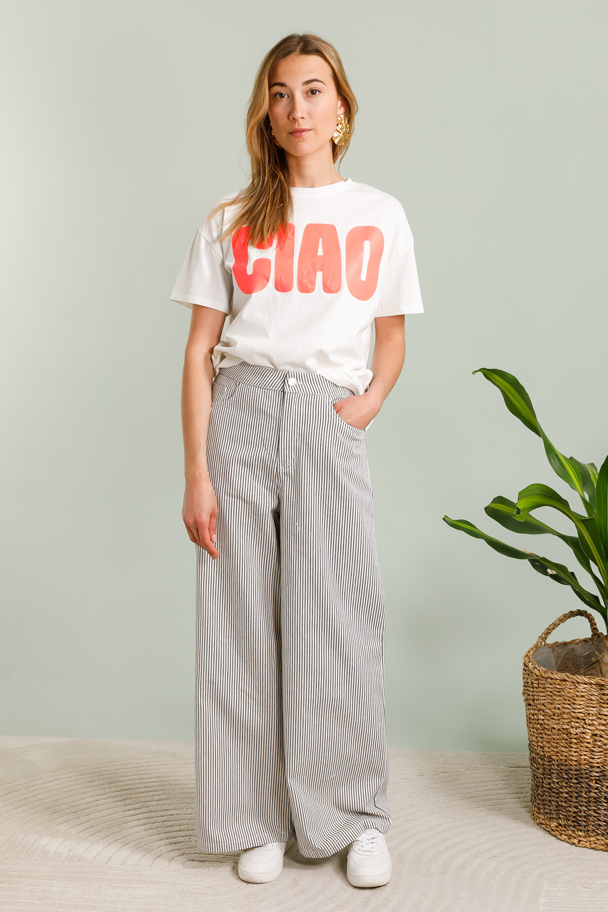 Grossista Inspiration Studio - Pantaloni grandi a strisce in cotone.