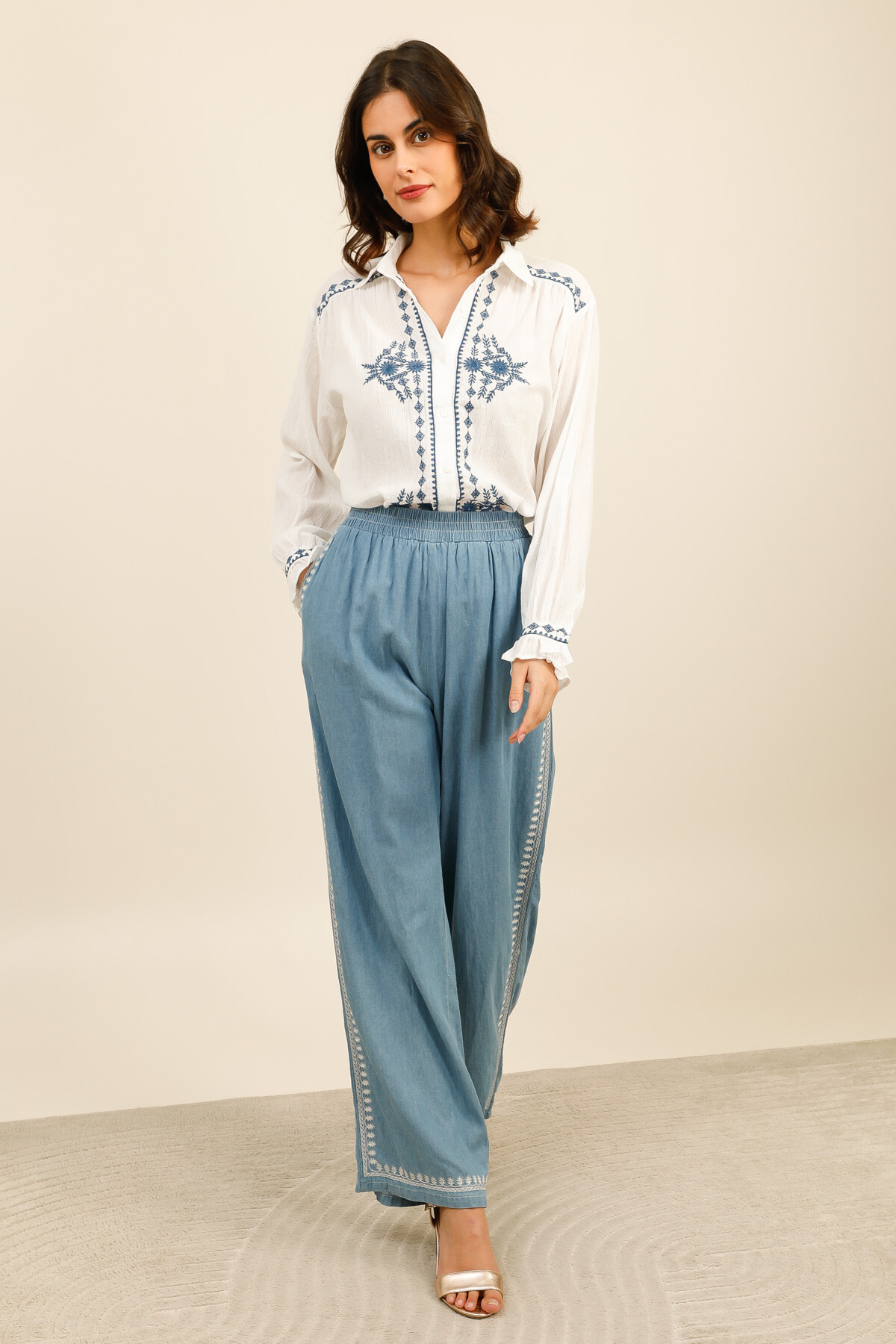 Mayorista Inspiration Studio - ❤️Pantalón fluido de denim bordado – Estilo boho chic❤️