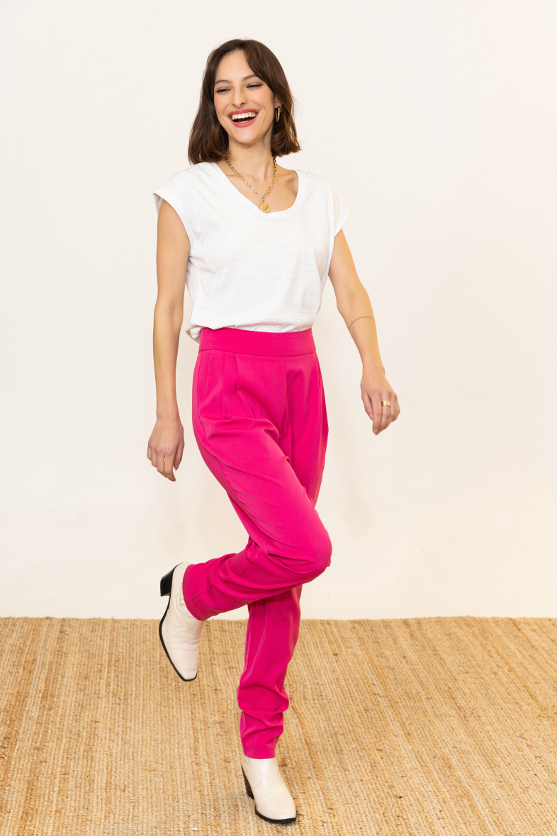 Wholesaler Inspiration Studio - Short-sleeved round-neck t-shirt with shiny striped print.