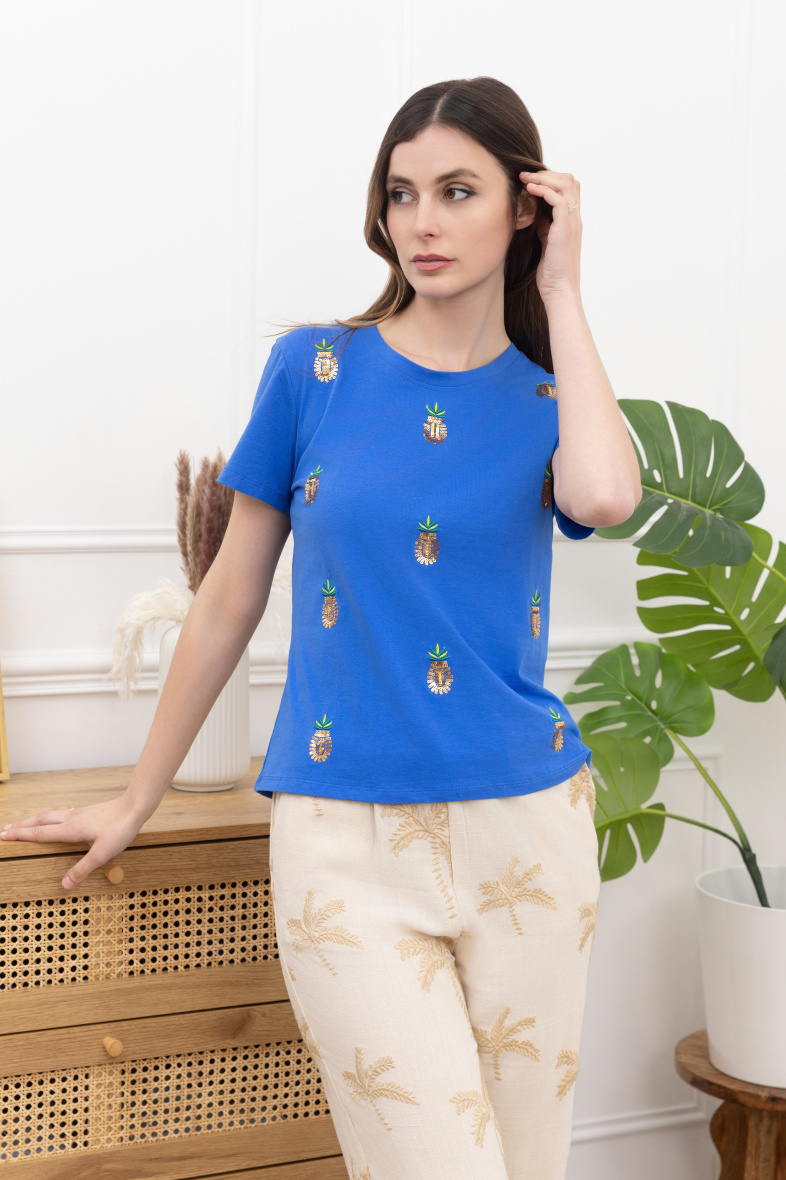 Wholesaler Inspiration Studio - Cotton T-shirt with sequin pineapple pattern.
