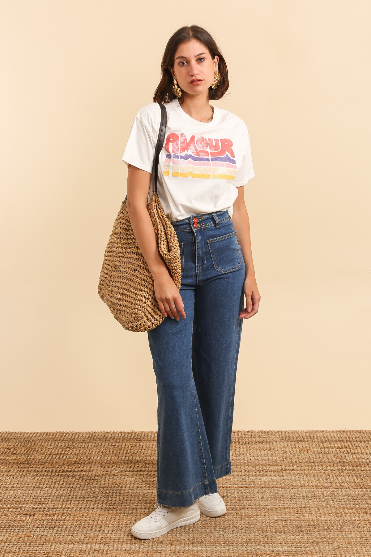 Wholesaler Inspiration Studio - Vintage "love" printed t-shirt