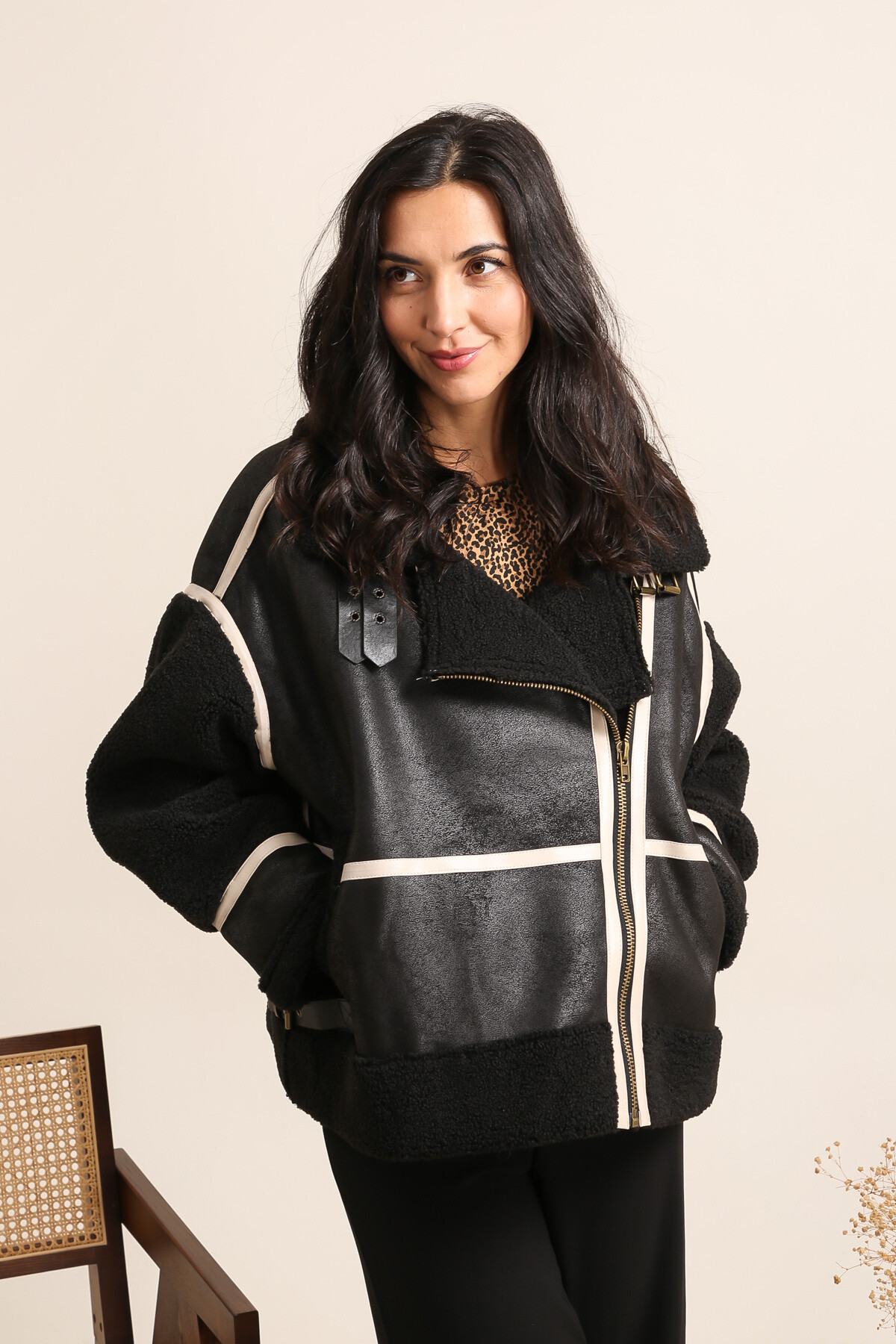 Wholesaler Inspiration Studio - Bi-material bomber jacket.