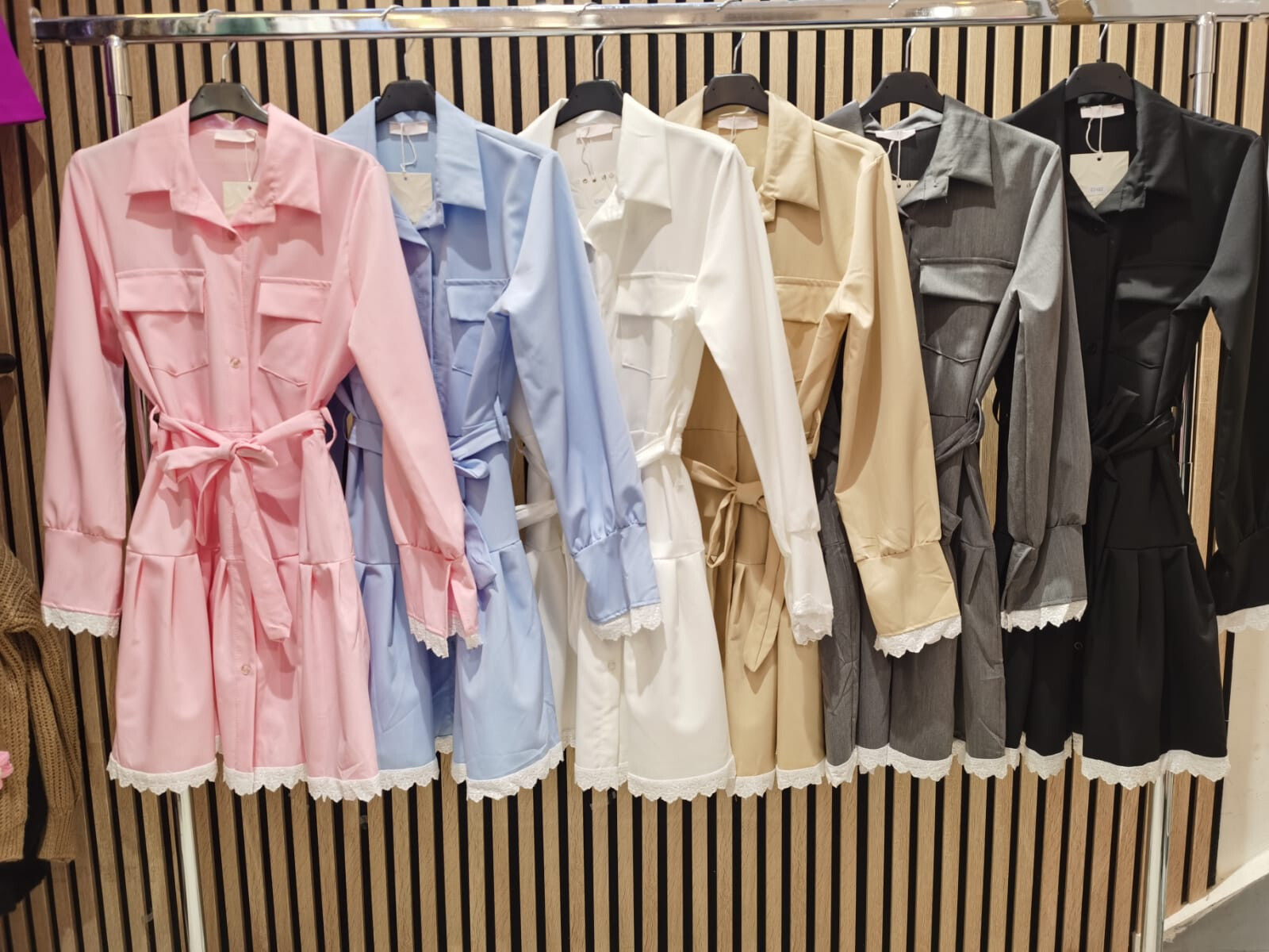 Wholesaler INSTA GIRL 1 - Shirt dress with lace on the edge