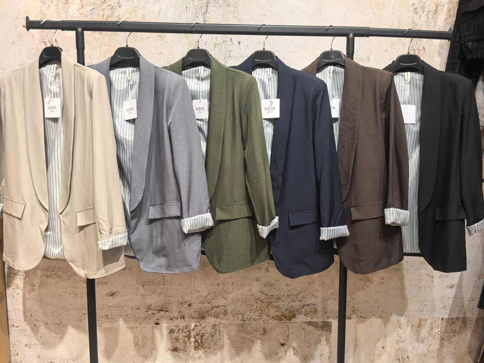Grossista Insta girl - Blazer con fodera a righe