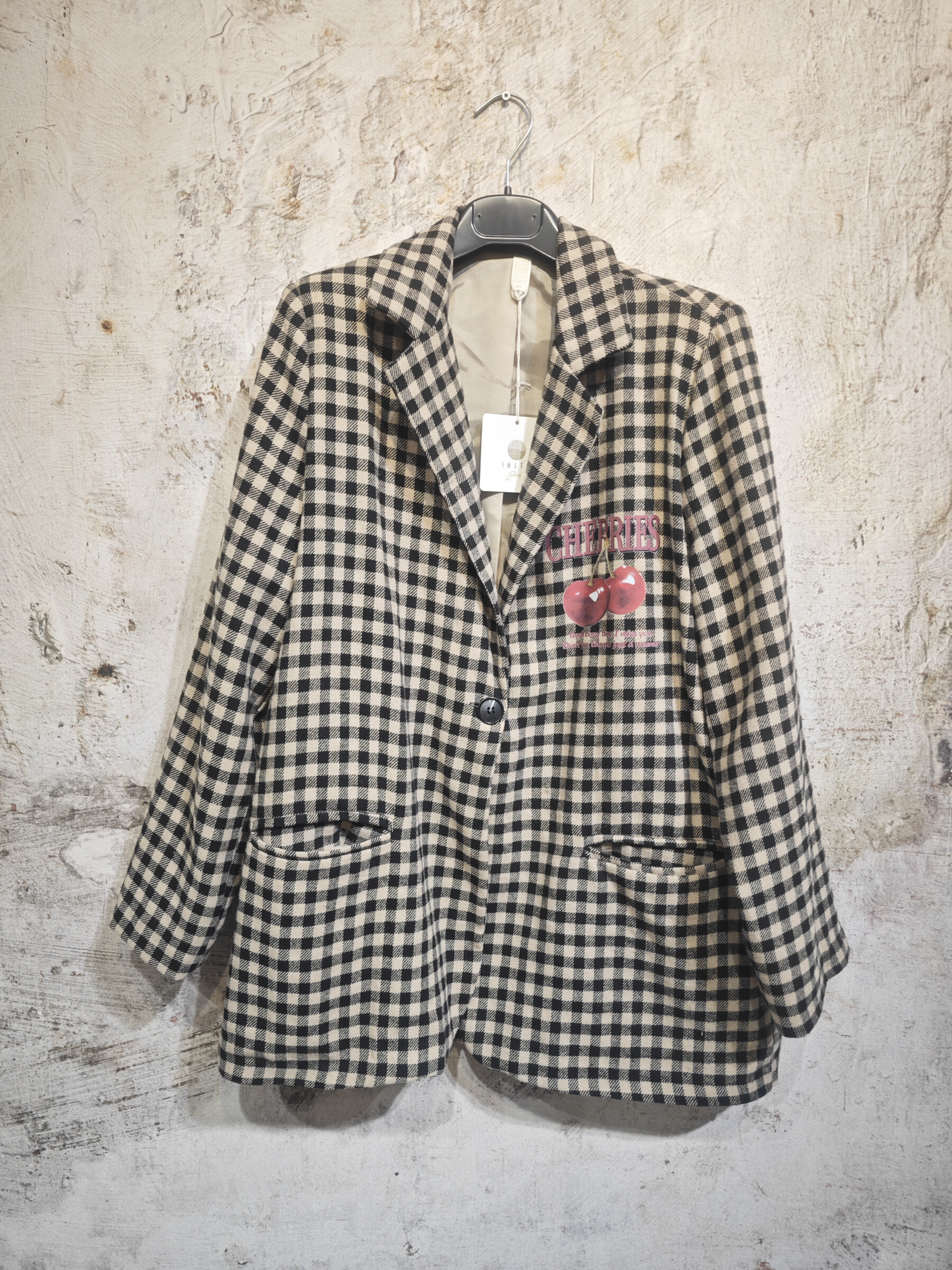 Wholesaler INSTA GIRL 1 - Elegant blazer checkered with "Cherries"