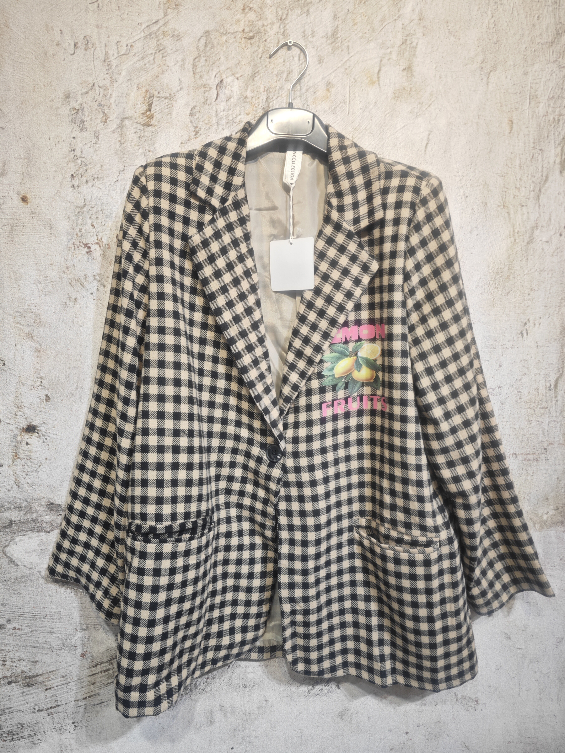 Wholesaler INSTA GIRL 1 - Elegant blazer checkered with "Cherries"