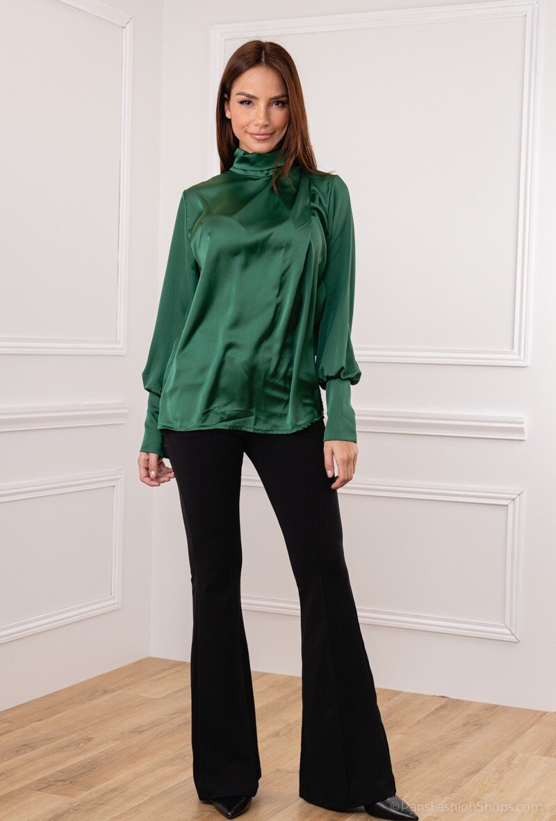 Wholesaler INSTA GIRL OUTLET - Blouse with a pussy bow collar