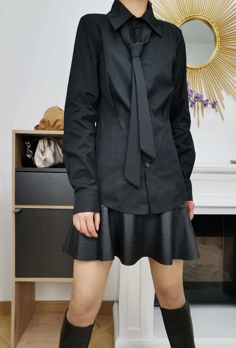 Wholesaler INSTA GIRL 1 - Shirt with tie
