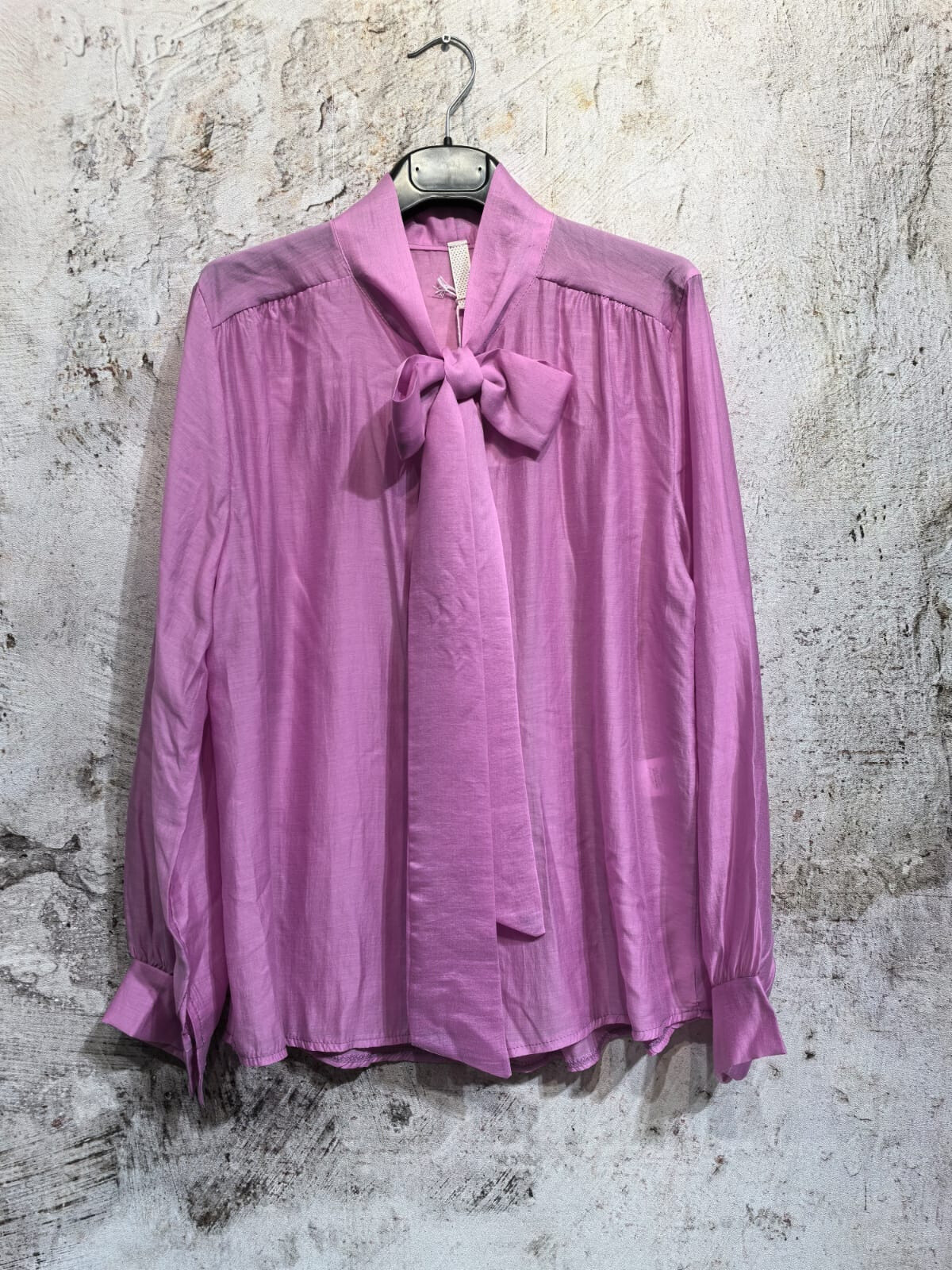 Wholesaler INSTA GIRL 1 - Lyocell knot shirt