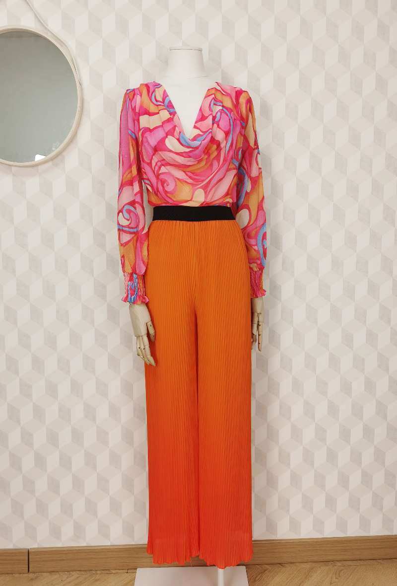 Wholesaler INSTA GIRL OUTLET - Pleated trousers