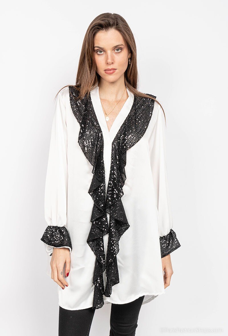 Wholesaler INSTA GIRL OUTLET - Oversized shirt dress with sequins on the front