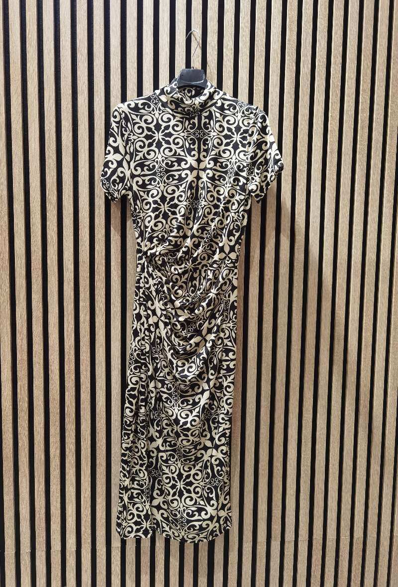 Mayorista INSTA GIRL OUTLET - Vestido estampado con mangas cortas