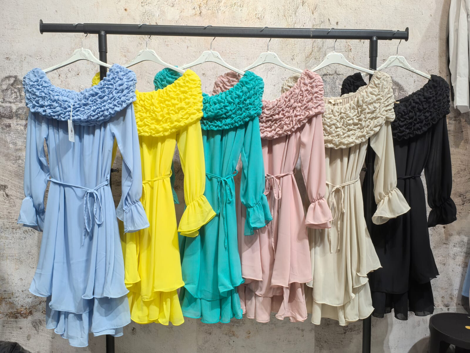 Wholesaler INSTA GIRL 1 - Boat collar dress