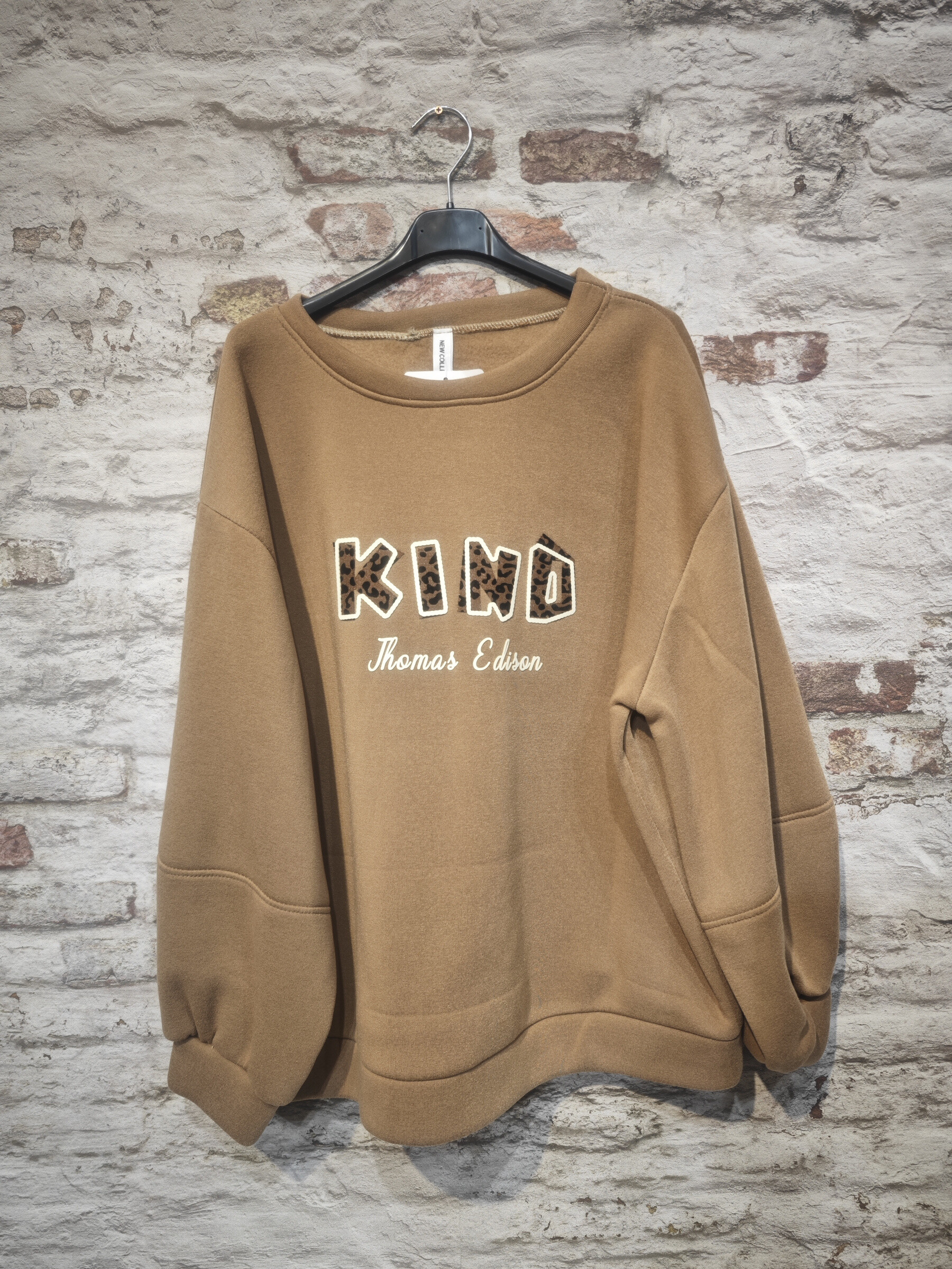 Wholesaler INSTA GIRL 1 - KIND Cotton Sweatshirt