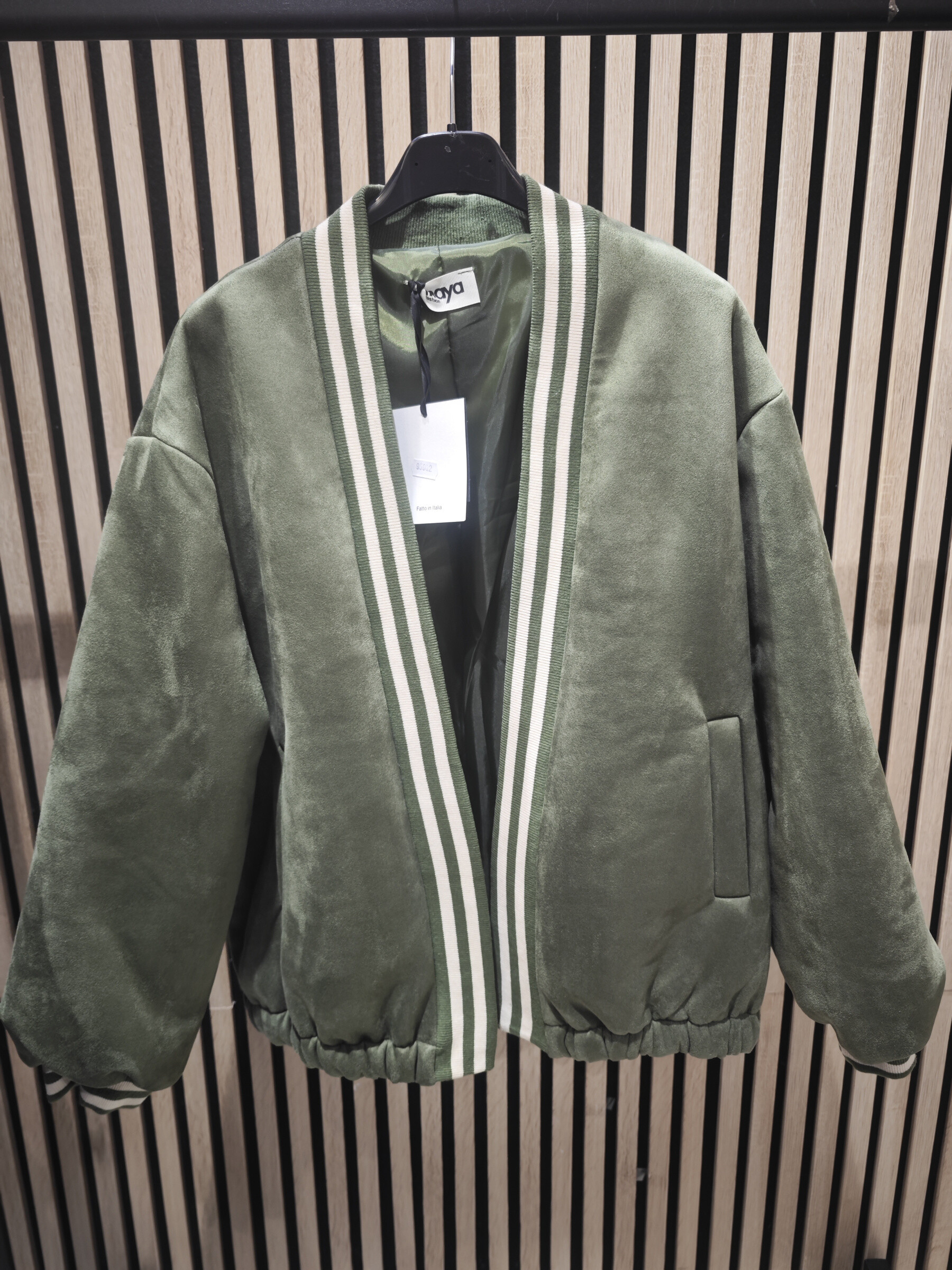 Wholesaler INSTA GIRL 1 - suede jacket