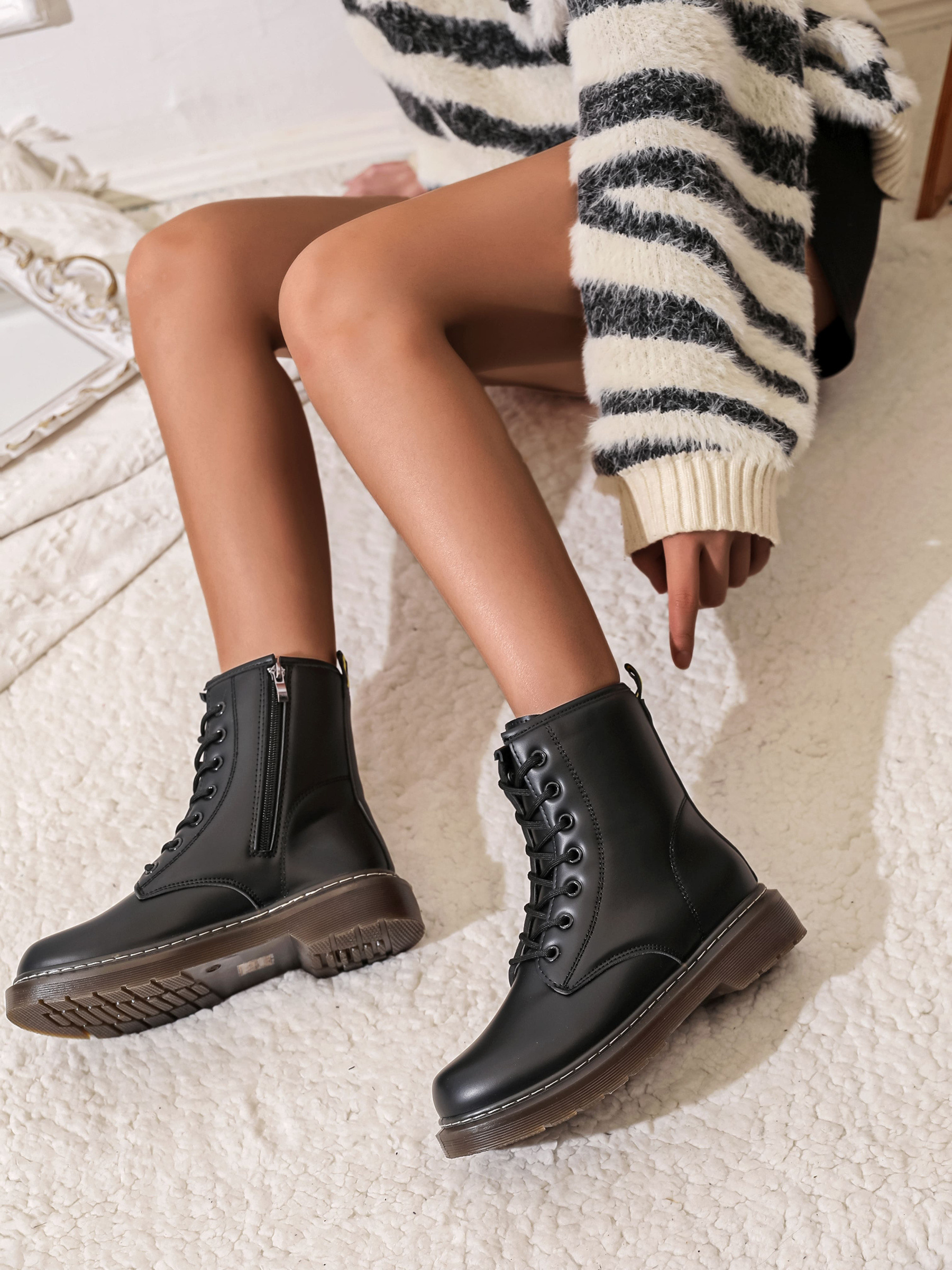 Wholesaler ISABAC - CATERINA CLASSIC LACE-UP BOOT