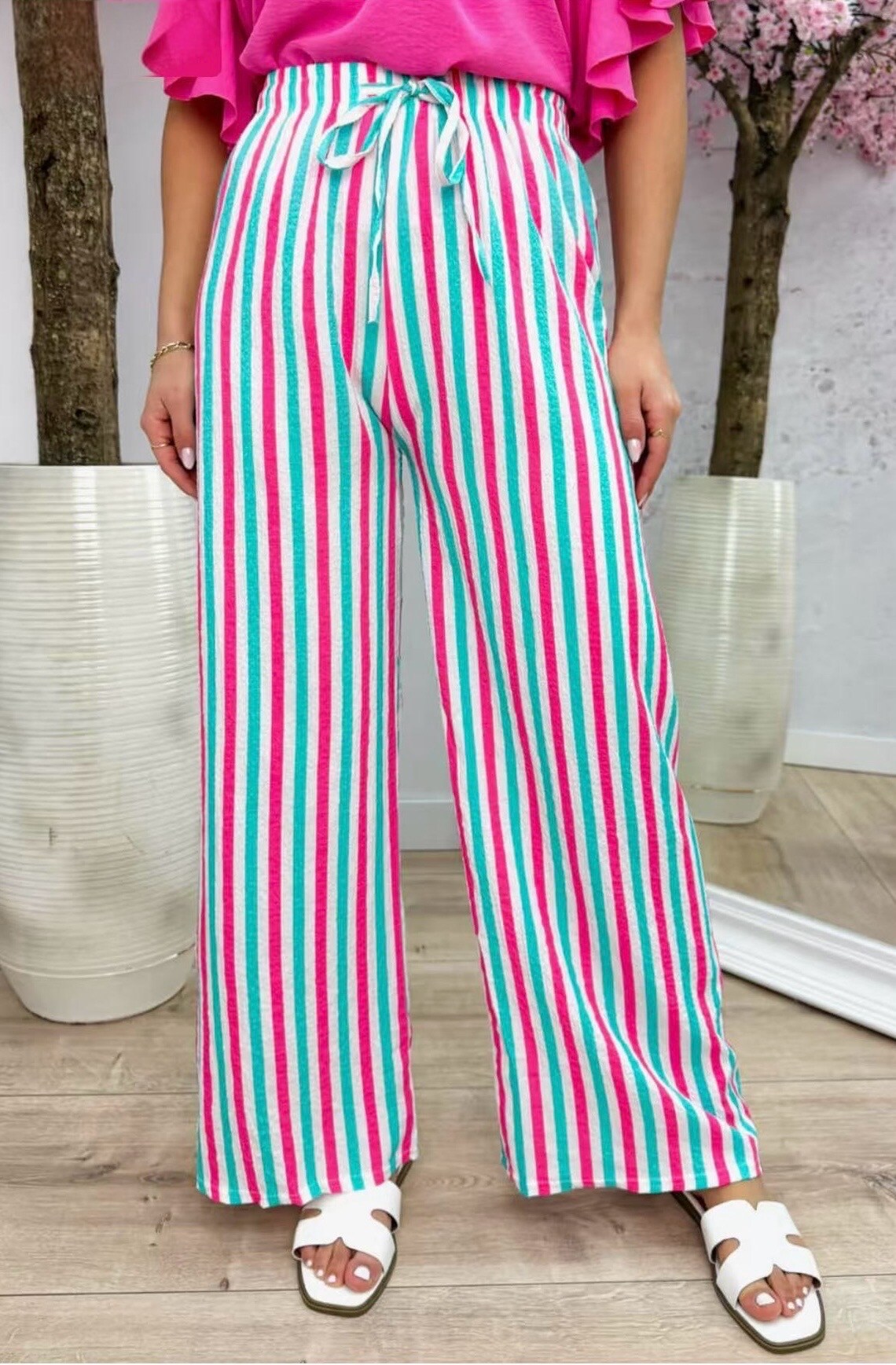 Grossista ISSYMA - Pantaloni a righe bicolore con elastico in vita e coulisse