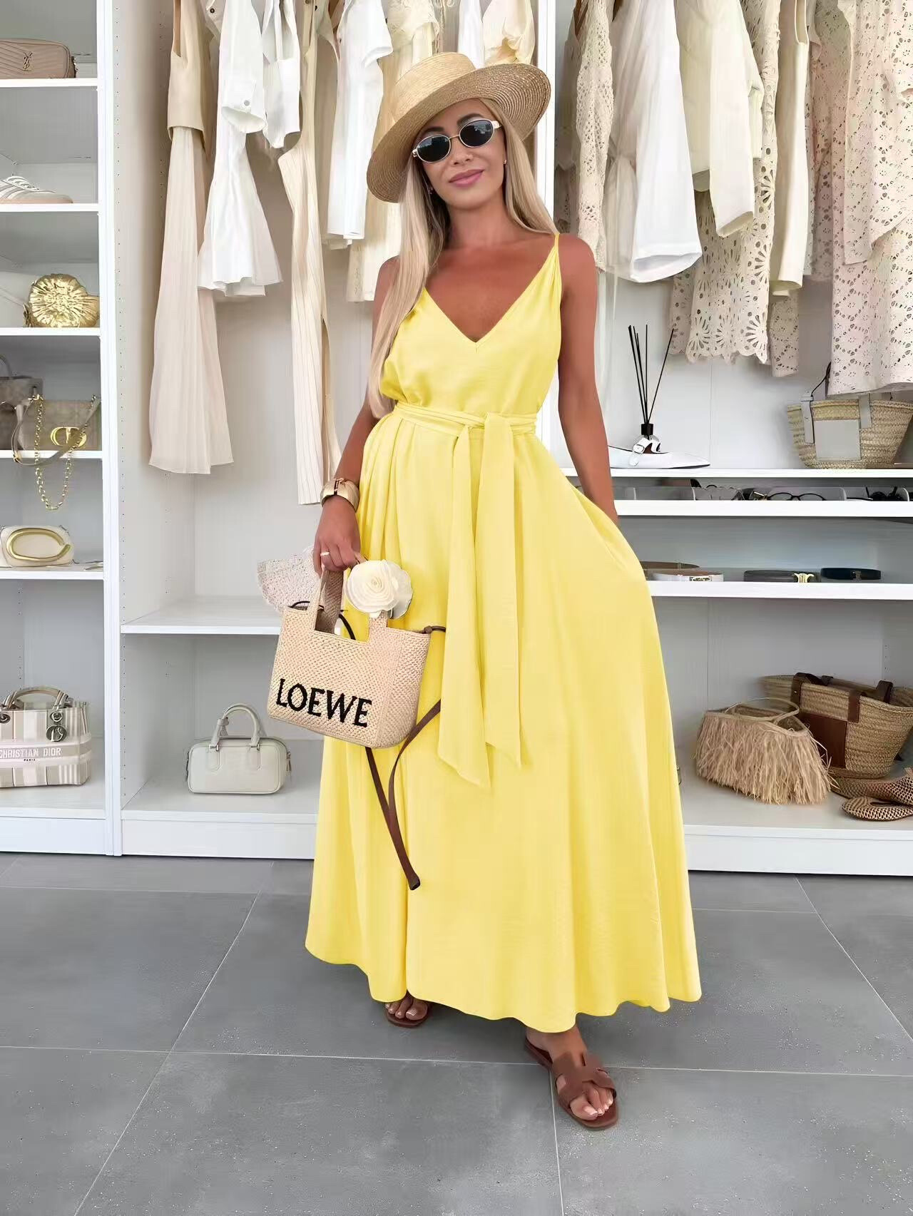 Grossiste ISSYMA - Robe à bretelles avec lien dos en V
