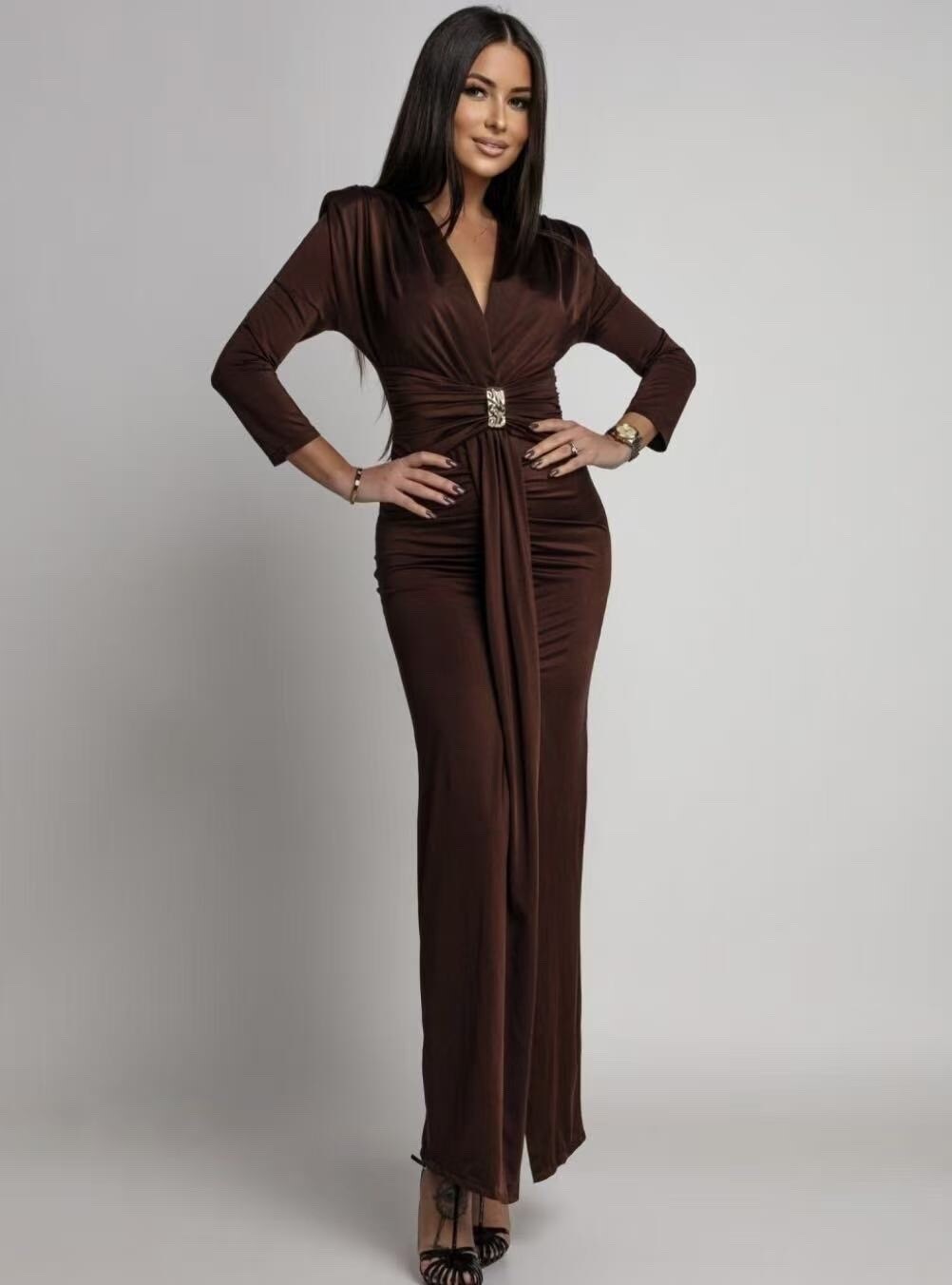 Fente Robe Longue robe élégante à fente avec ceinture drapé à boucle doré | Paris ...