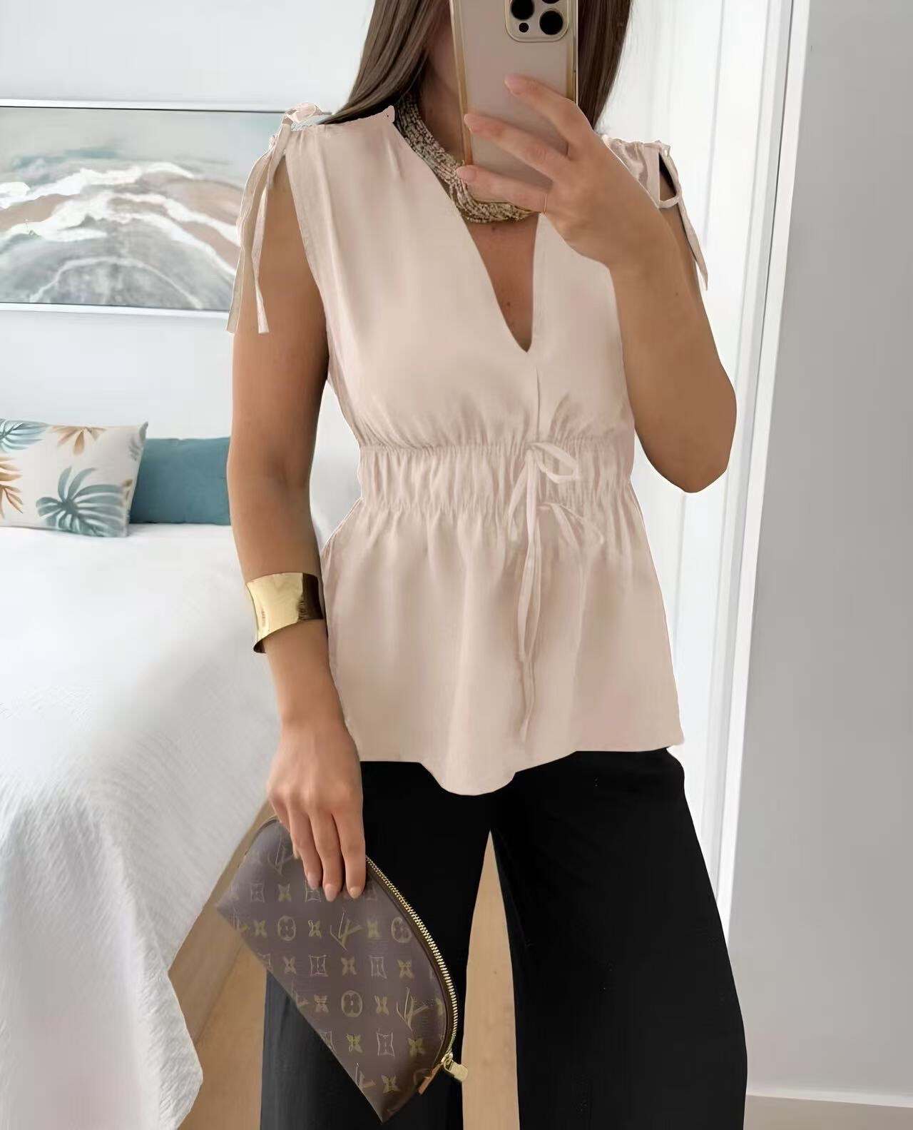 Großhändler ISSYMA - Top Chic - V -Neck, elastische Taille, Schulterknoten