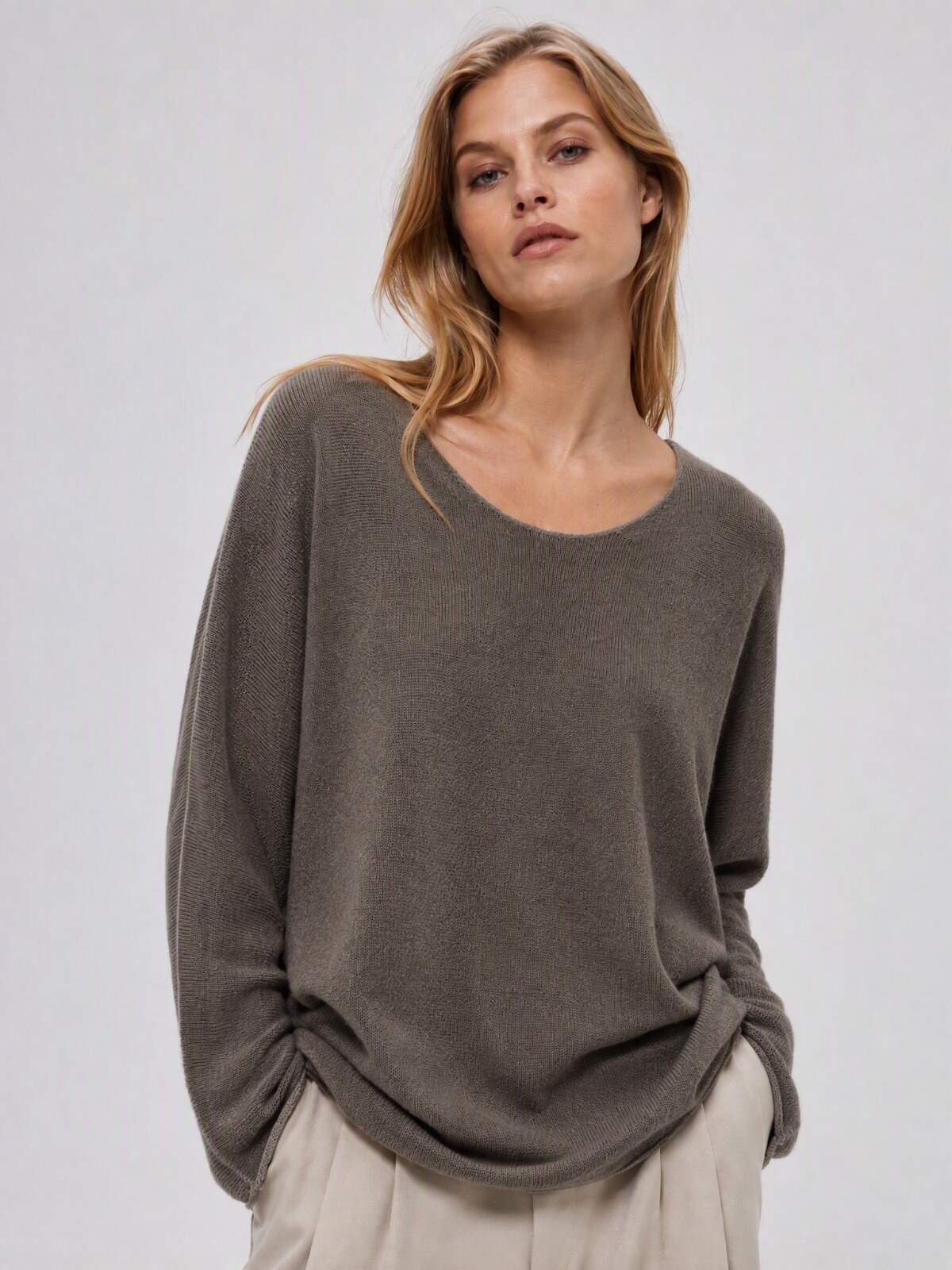 Grossiste IT FASHION MODA - Pull femme col rond simple