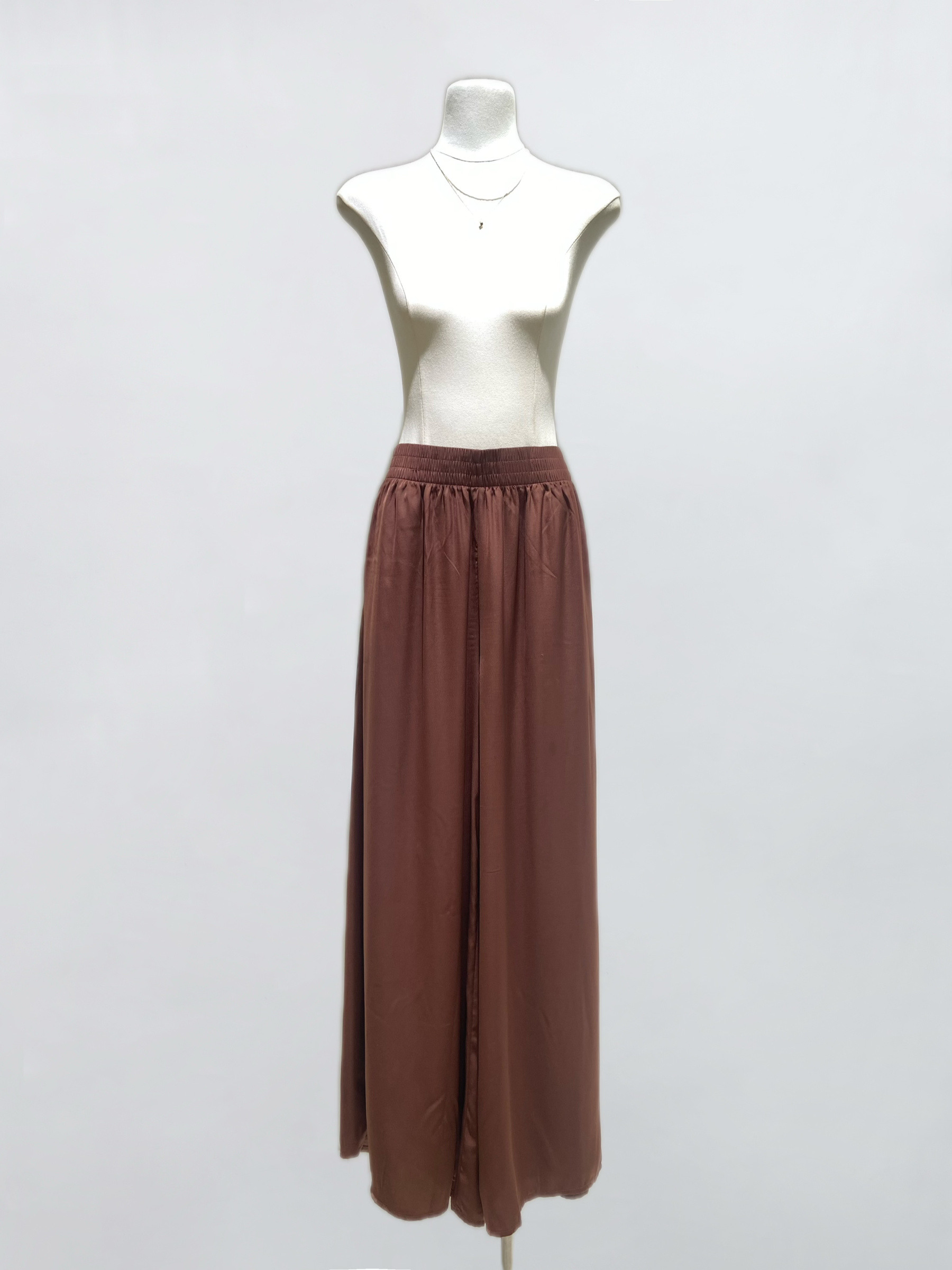 Mayorista IVIVI - PANTALÓN FLUIDO CON CINTURA ELÁSTICA EN CHOCO