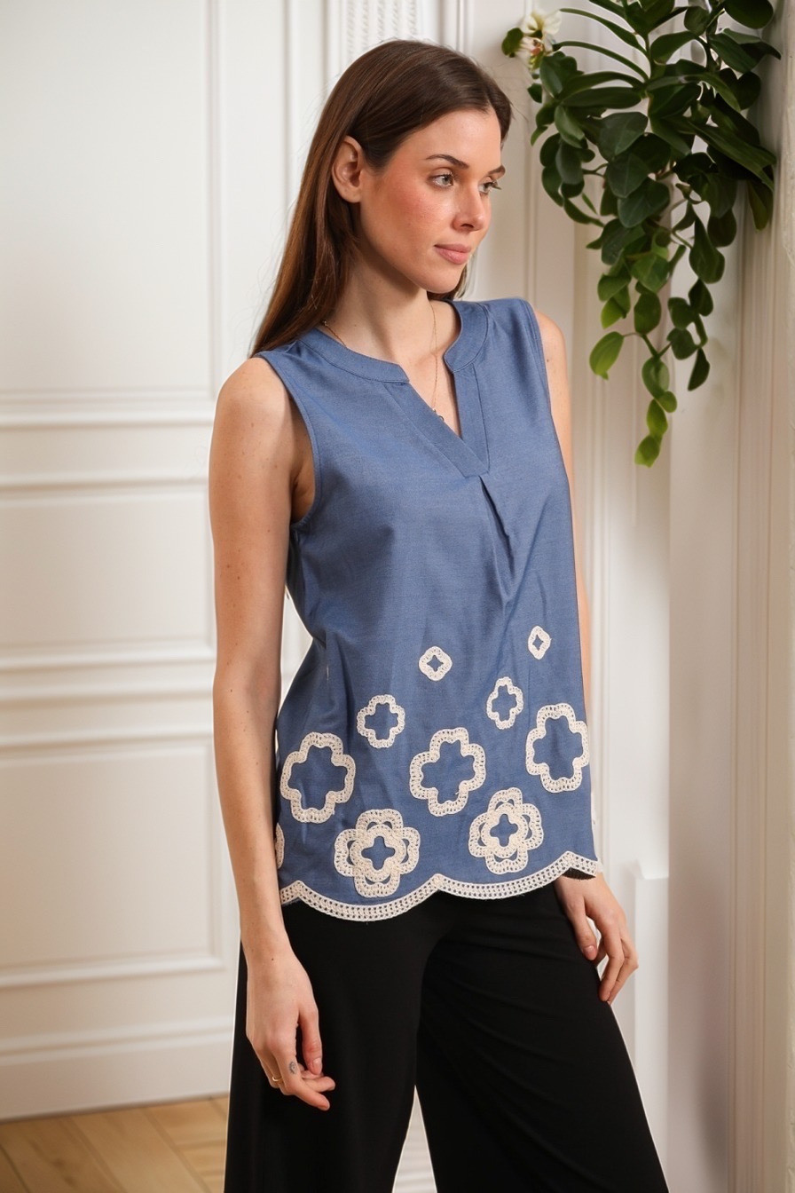 Großhändler J&H Fashion - Baumwoll -Tanktoper auf V -Neck in Details Stickerei und weiblicher schicker trendiger Trend