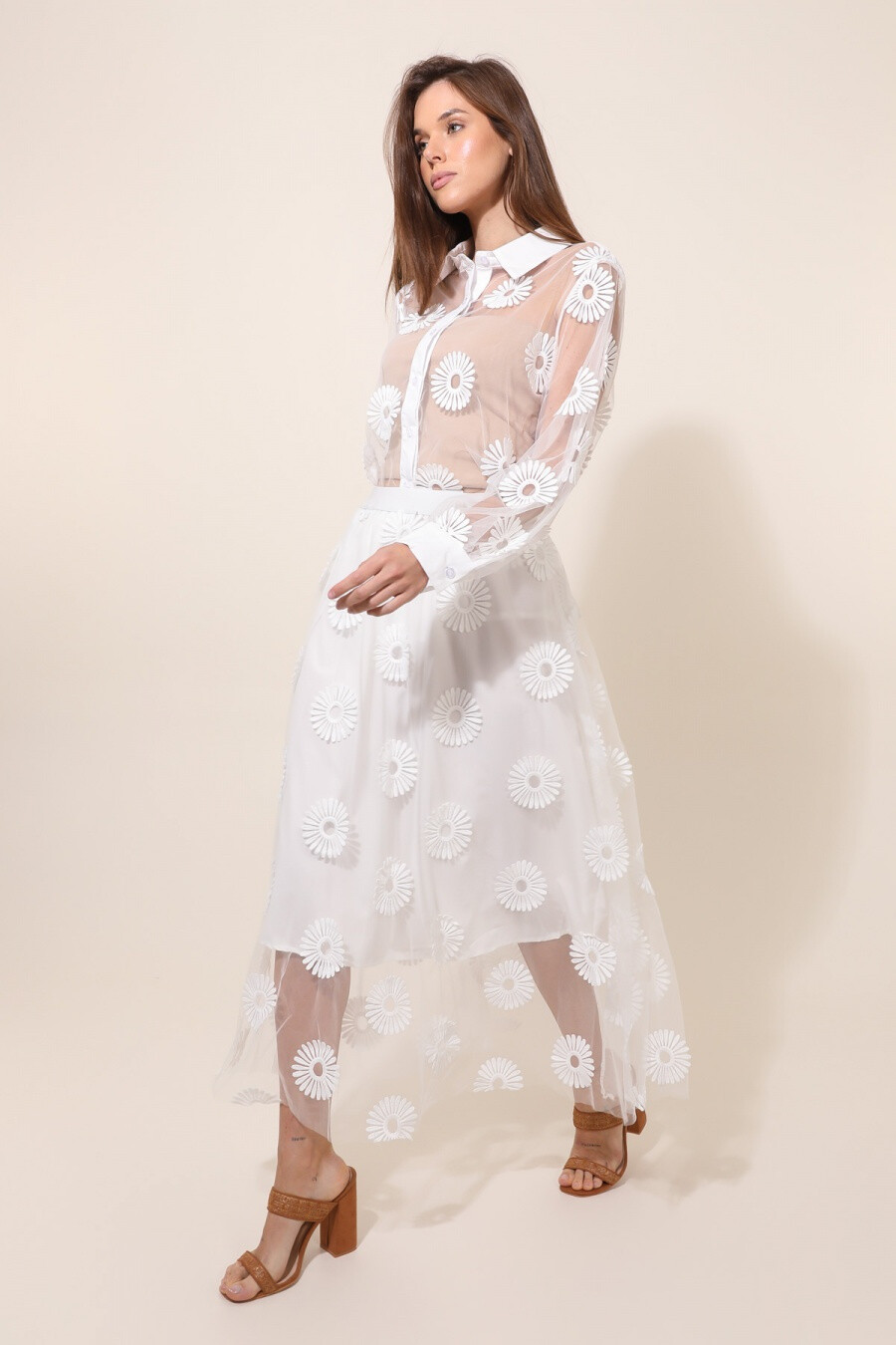Wholesaler J&H Fashion - High wave skirt in flared tulle with applied 3D relief flowers
