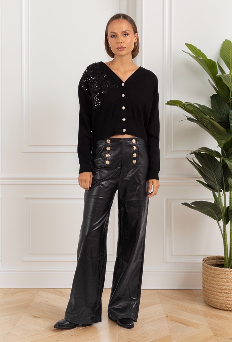 Wholesaler J&H Fashion - Straight leather pants with button on the front