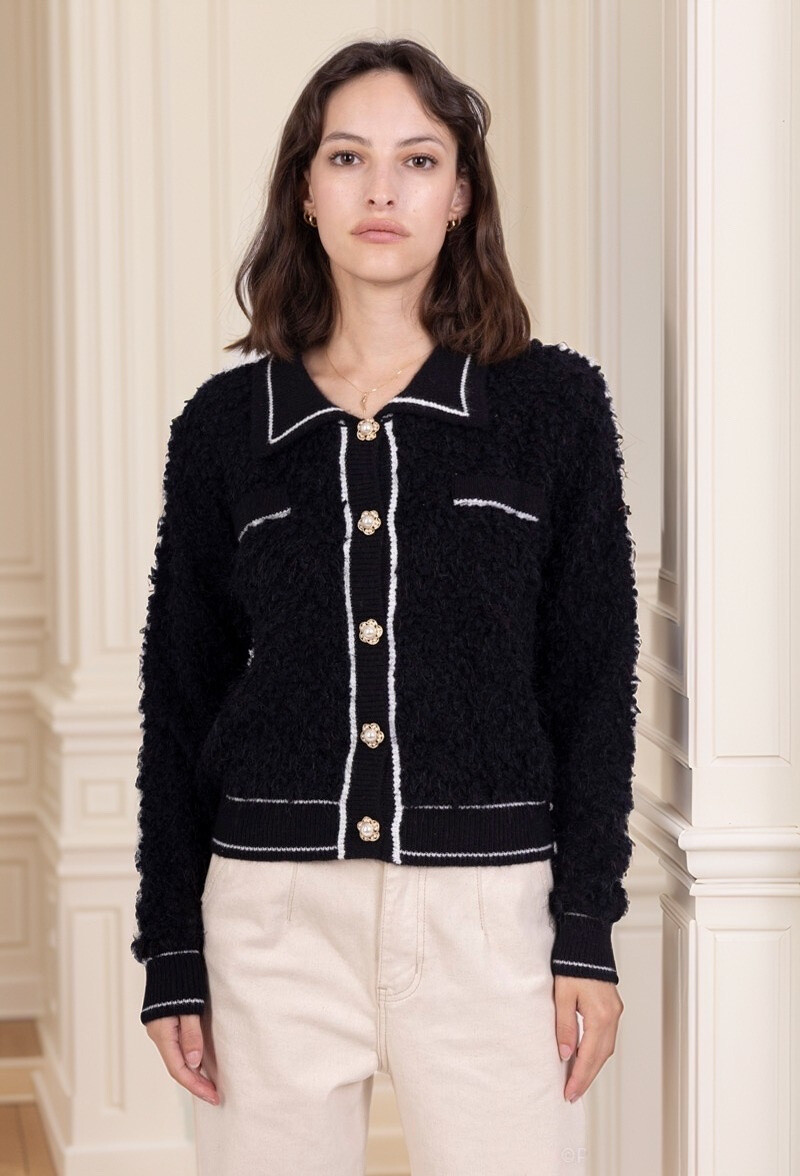 Grossiste J&H Fashion - Gilet / Pull / Cardigan en maille à fourrure avec bouton perles