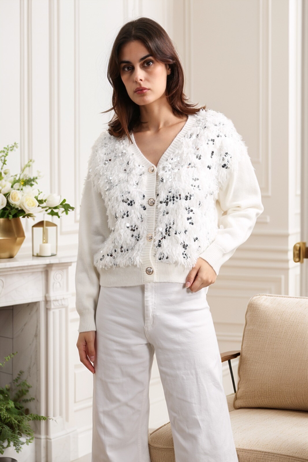 Wholesaler J&H Fashion - Feathered knit vest / cardigan with rhinestones V-neck and gold button