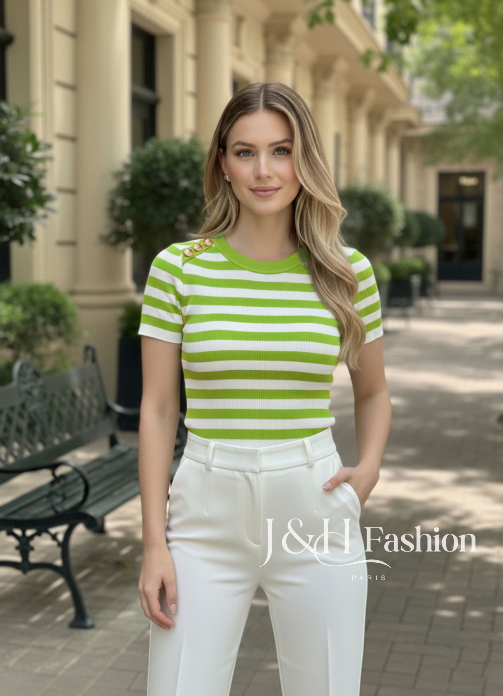 Mayorista J&H Fashion - Top de punto acanalado con mangas cortas, rayas horizontales y botones dorados decorativos en el hombro.