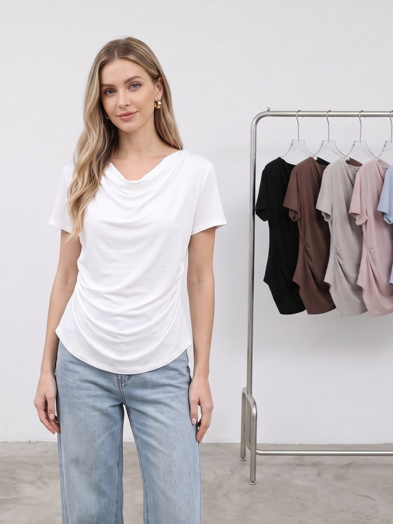 Mayorista J&H Fashion - Top de manga corta presenta un elegante cuello drapeado y un fluido drapeado en la parte delantera para una silueta refinada.