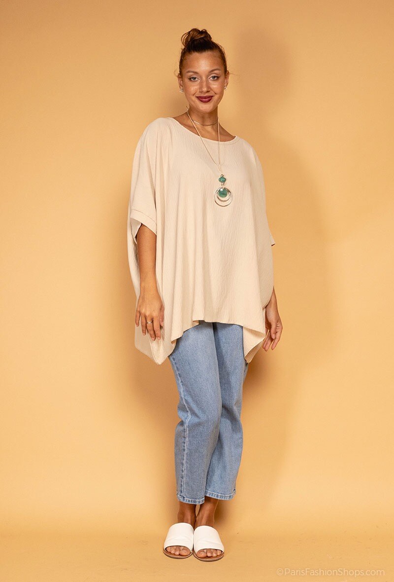 Wholesaler J&L Style - T-shirt and necklace